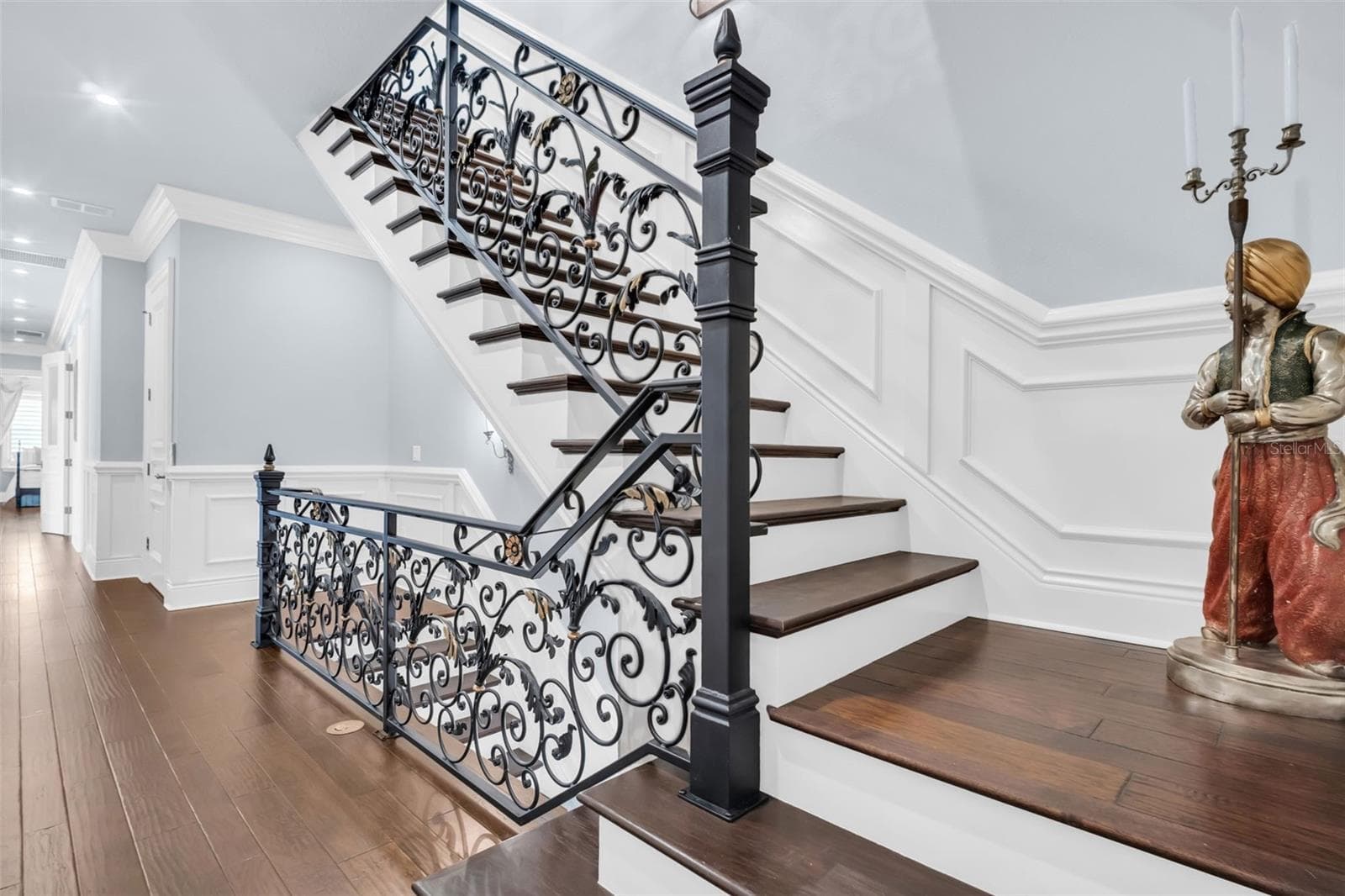 staircase between floors 3 & 4 - 500 BEACH DR NE, ST PETERSBURG