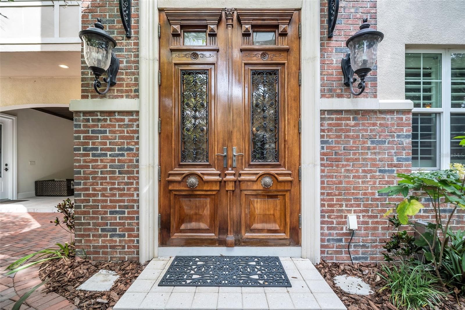 5th Ave side entrance - 500 BEACH DR NE, ST PETERSBURG