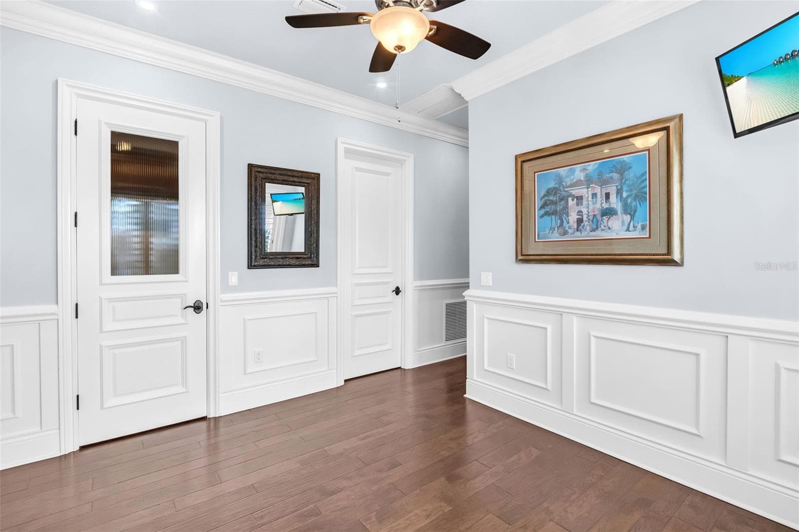 1st level - 500 BEACH DR NE, ST PETERSBURG