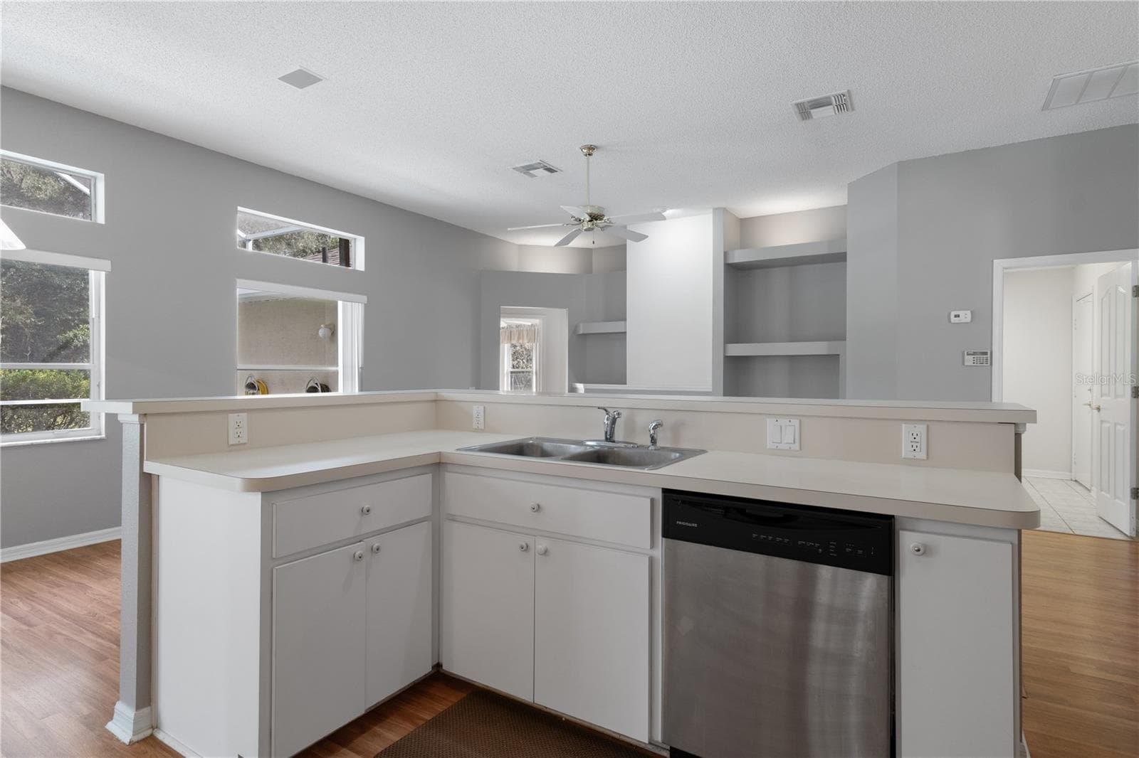 Single Family Residence at 24051 MARTIN DR, BROOKSVILLE, photo 26 of 76
