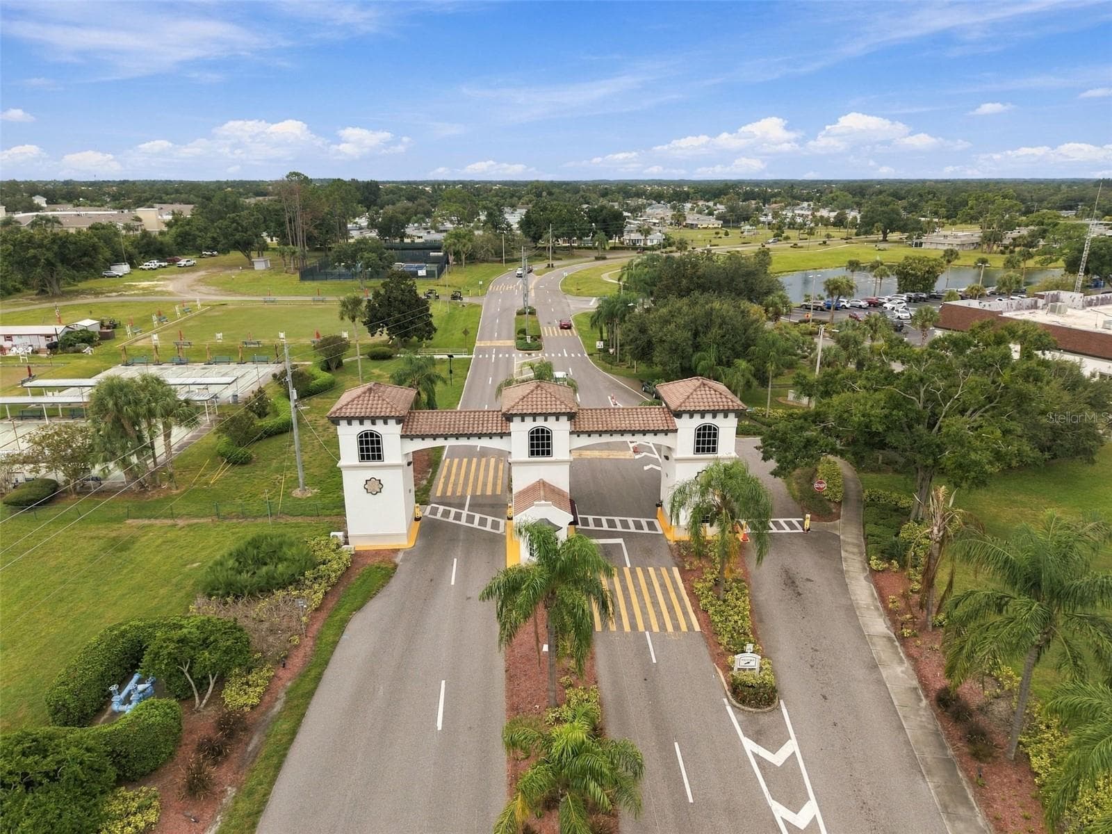 Welcome to Kings Point! - 427 GLADSTONE PL #89, SUN CITY CENTER