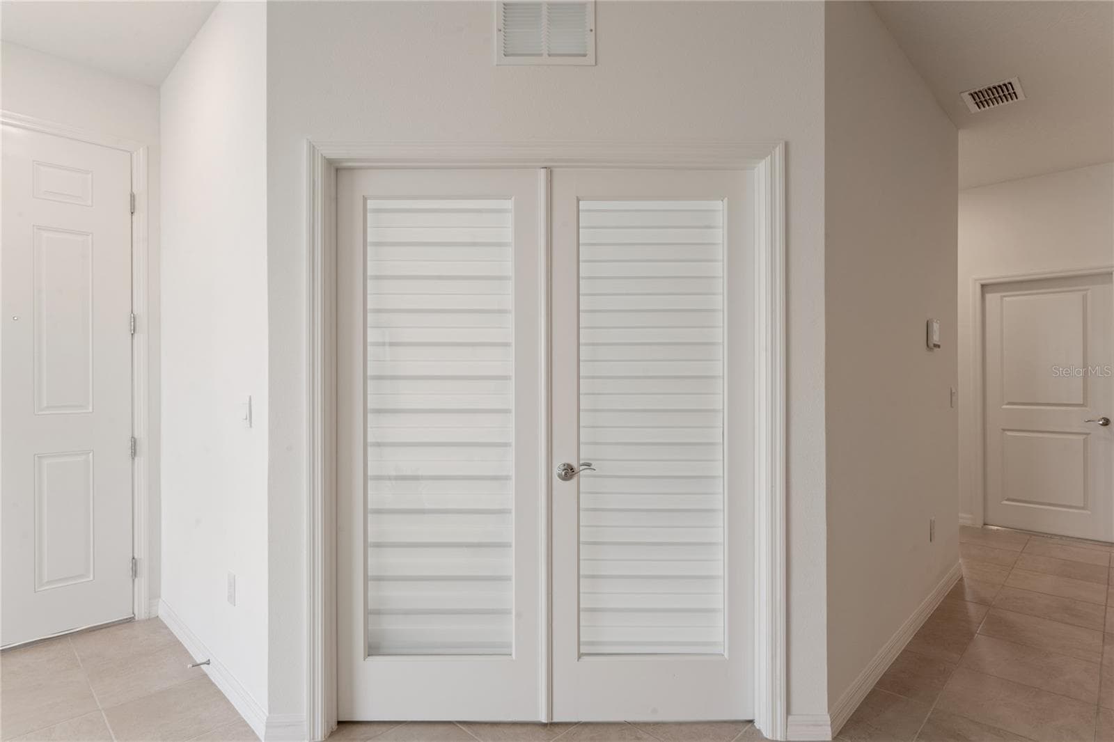 Bedroom 3 with Privacy blinds - 8580 BOLD CYPRESS LN, WESLEY CHAPEL
