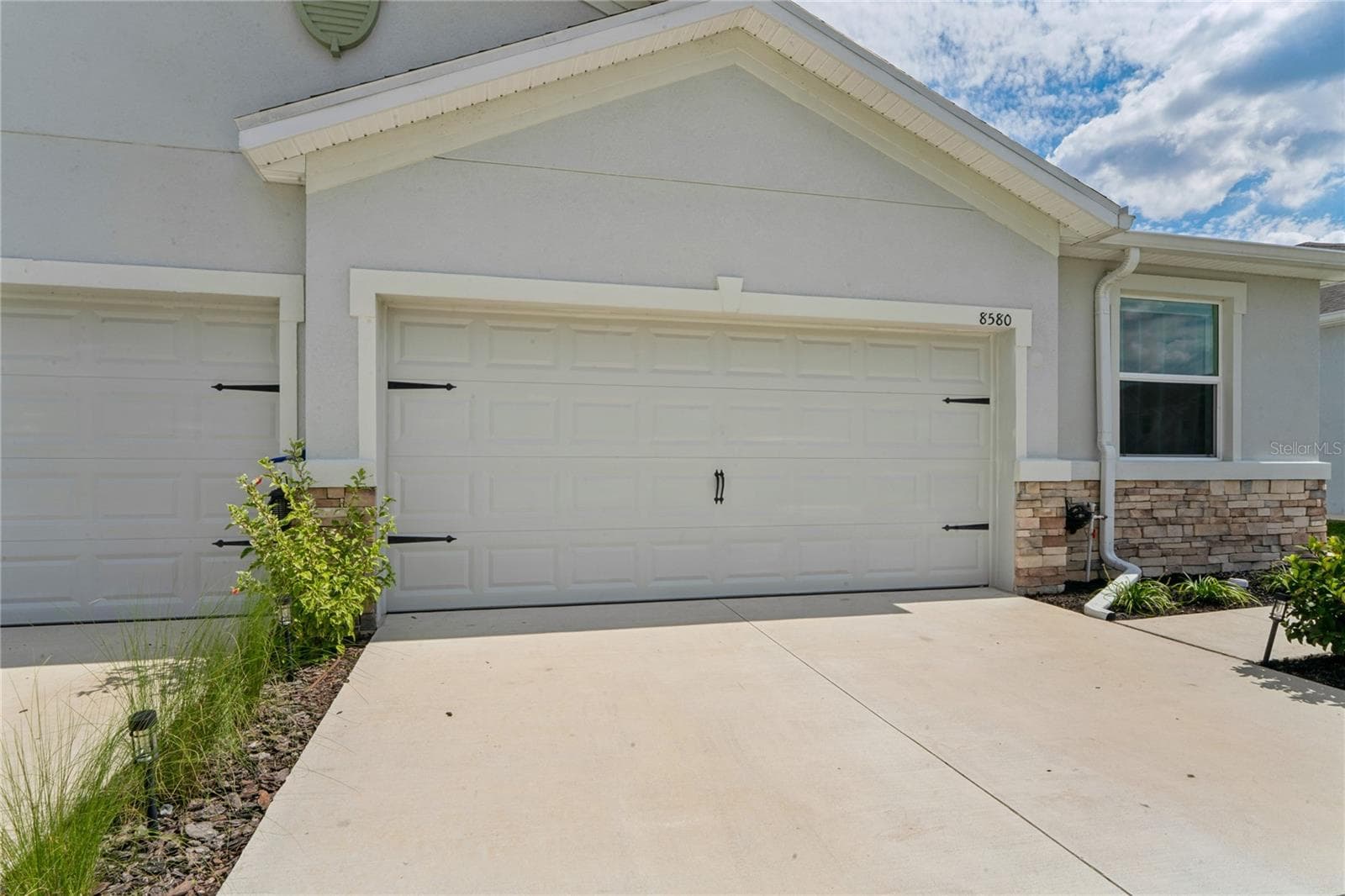 2 car garage gate - 8580 BOLD CYPRESS LN, WESLEY CHAPEL