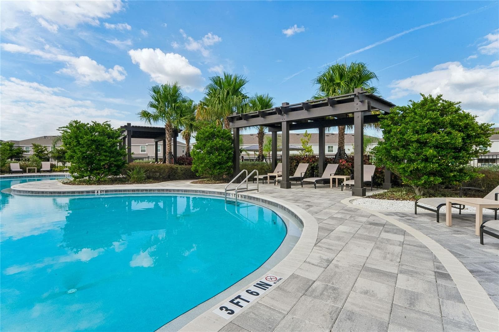 Community pool - 8580 BOLD CYPRESS LN, WESLEY CHAPEL