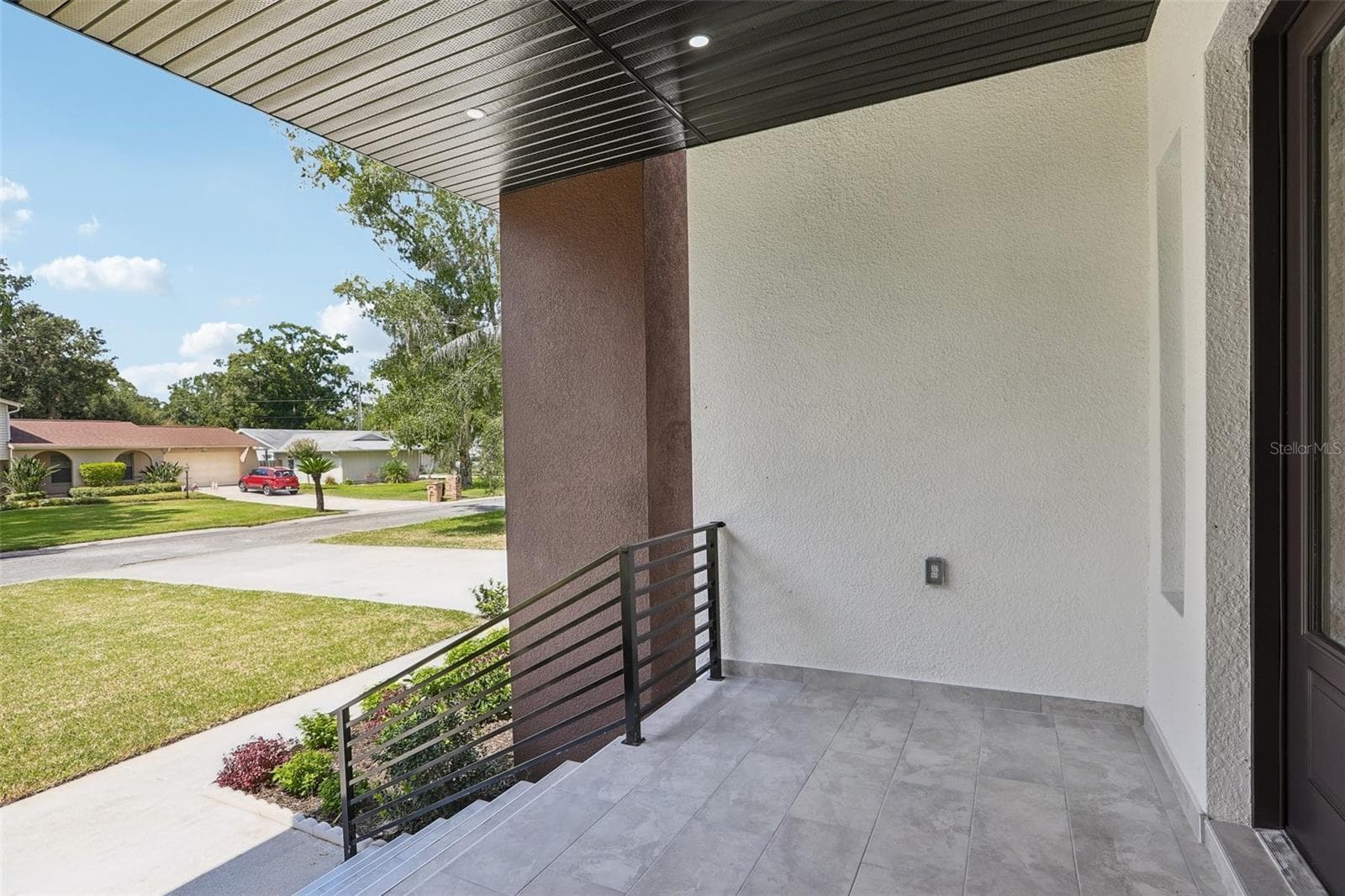 Single Family Residence at 806 LAMONT PL, TEMPLE TERRACE, photo 5 of 66