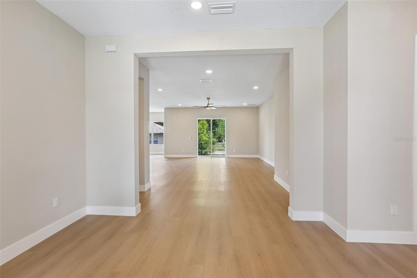 Single Family Residence at 806 LAMONT PL, TEMPLE TERRACE, photo 7 of 66