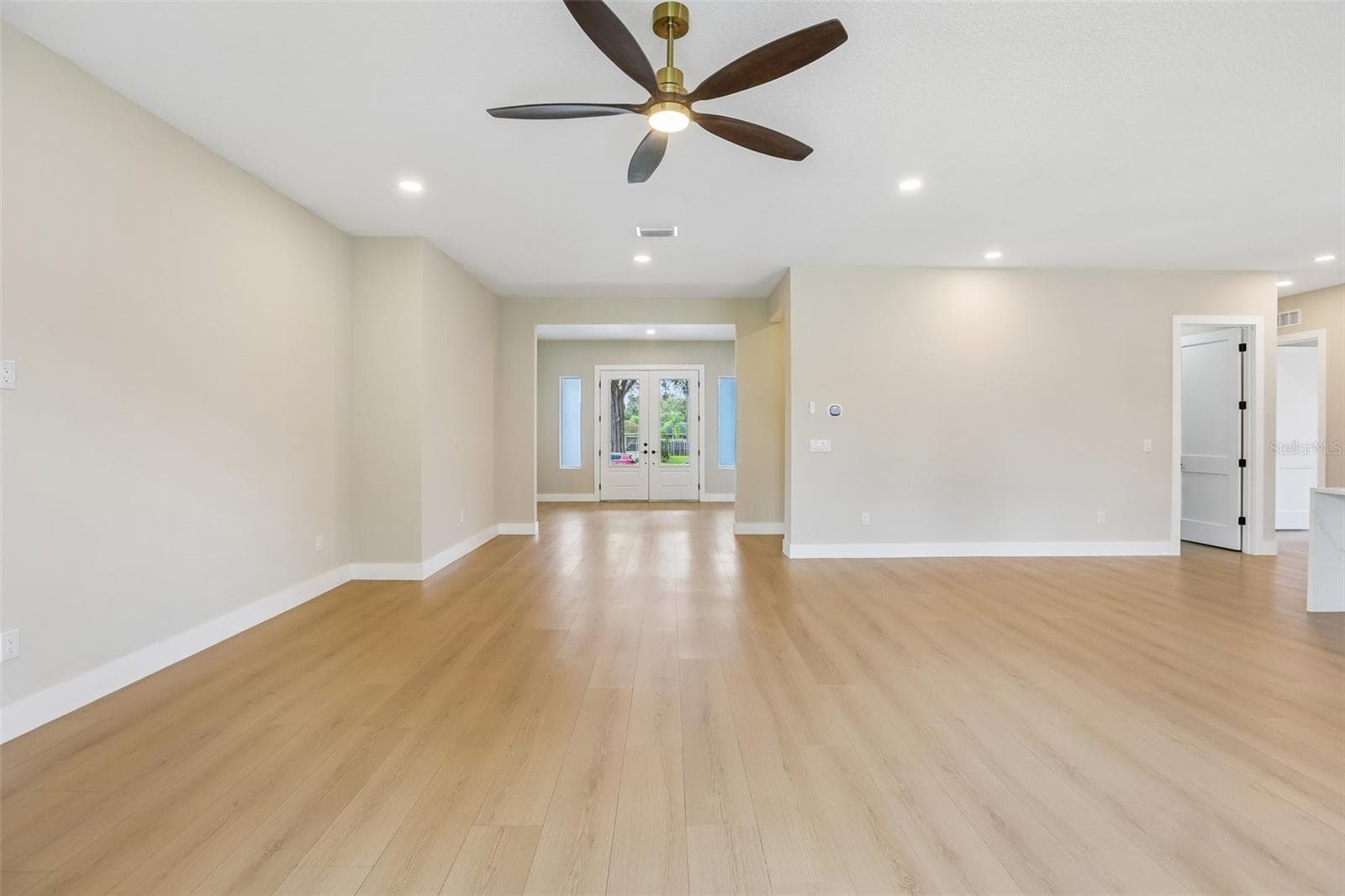 Single Family Residence at 806 LAMONT PL, TEMPLE TERRACE, photo 8 of 66
