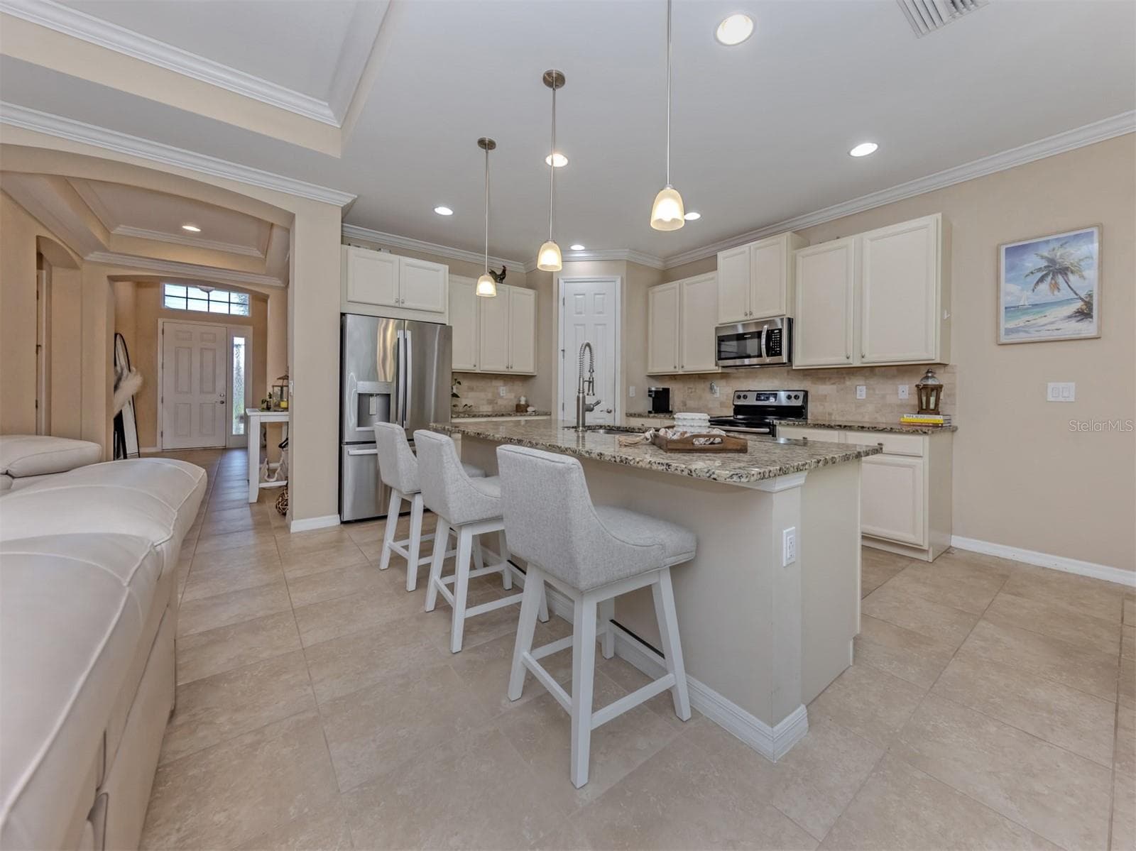 Single Family Residence at 11666 PARROTFISH ST, VENICE, photo 7 of 58