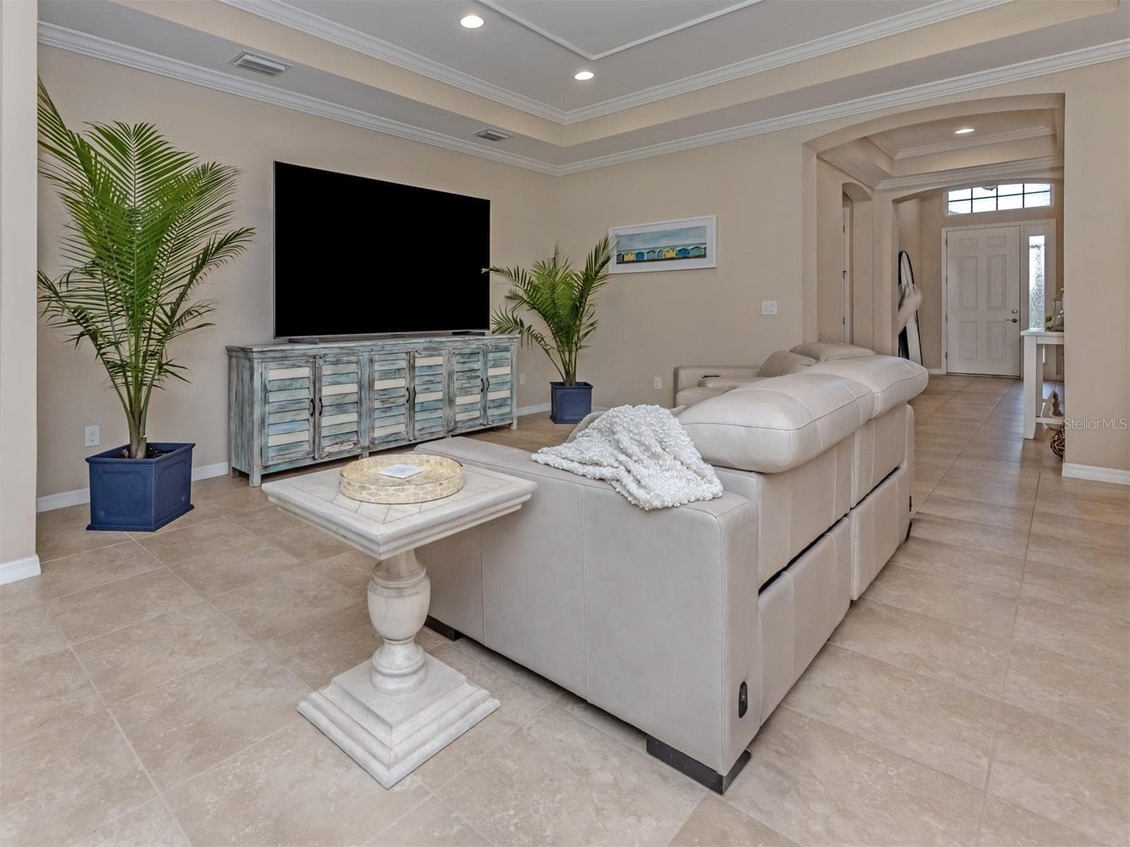 Single Family Residence at 11666 PARROTFISH ST, VENICE, photo 15 of 58