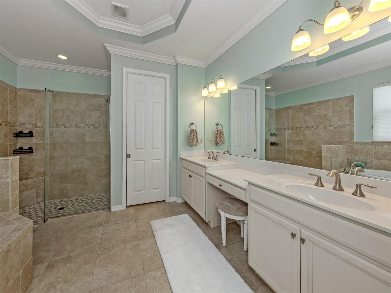 Single Family Residence at 11666 PARROTFISH ST, VENICE, photo 19 of 58