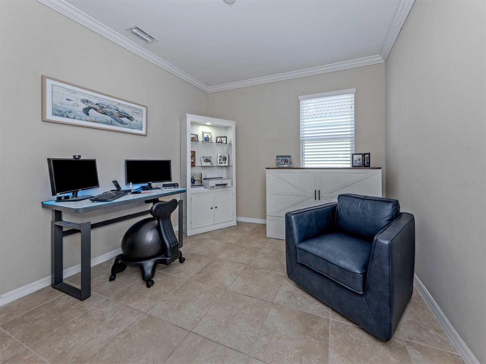 Single Family Residence at 11666 PARROTFISH ST, VENICE, photo 20 of 58