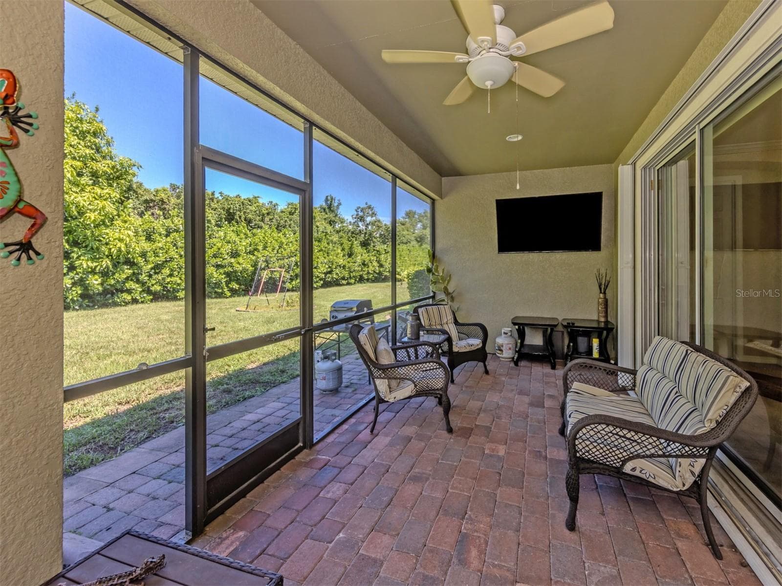 Single Family Residence at 11666 PARROTFISH ST, VENICE, photo 26 of 58