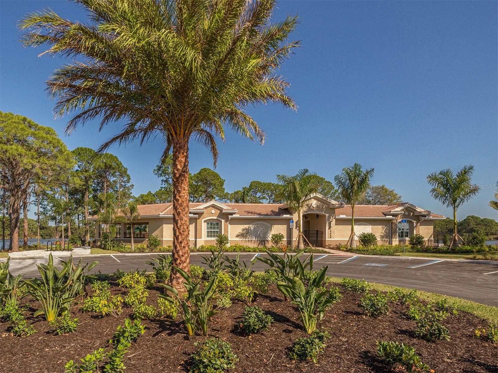 Single Family Residence at 11666 PARROTFISH ST, VENICE, photo 42 of 58