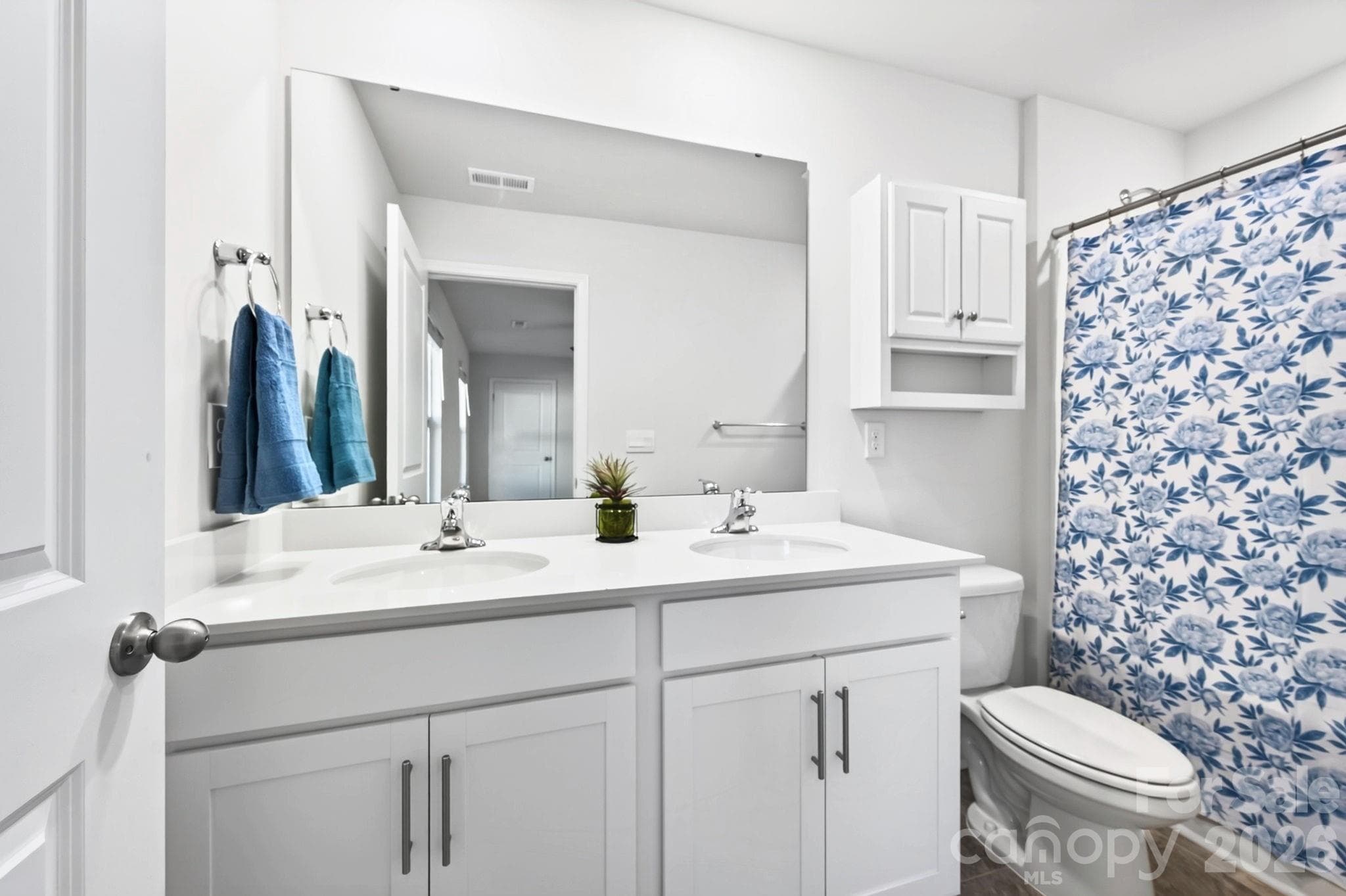 Primary Bathroom With Dual Vanities and Great Storage - 15 Virginia Commons Drive, Arden