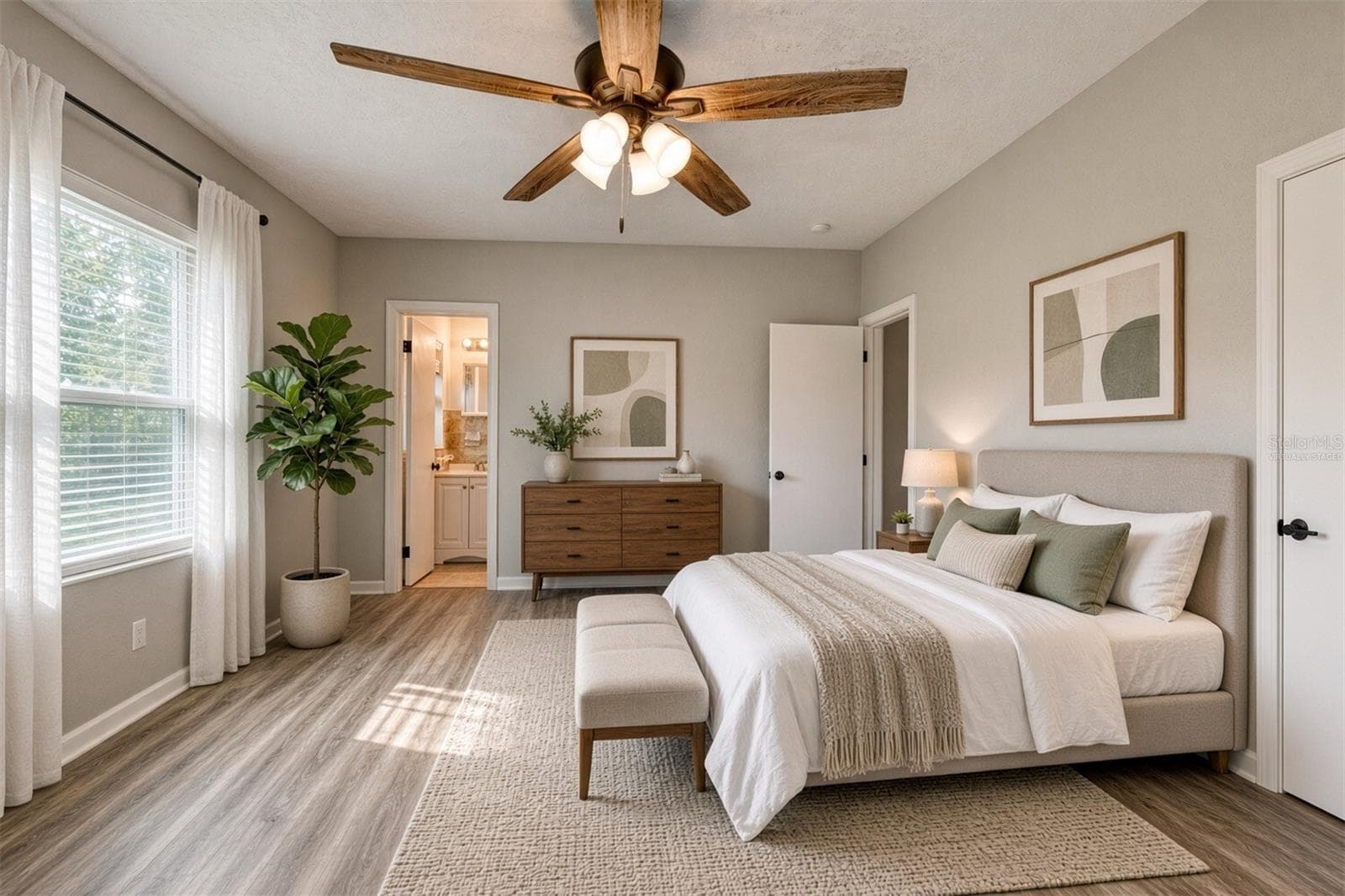 Virtually Staged. Primary Bedroom. - 1712 EDMUNDSHIRE RD, ORLANDO