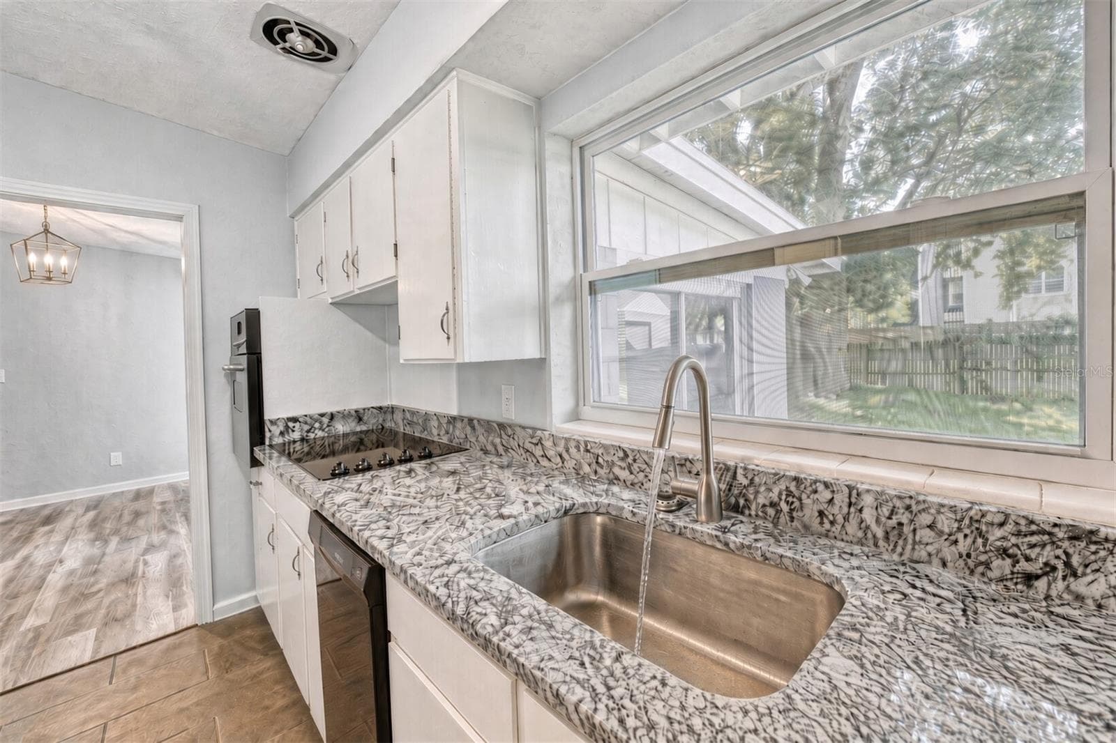 Kitchen. - 1712 EDMUNDSHIRE RD, ORLANDO