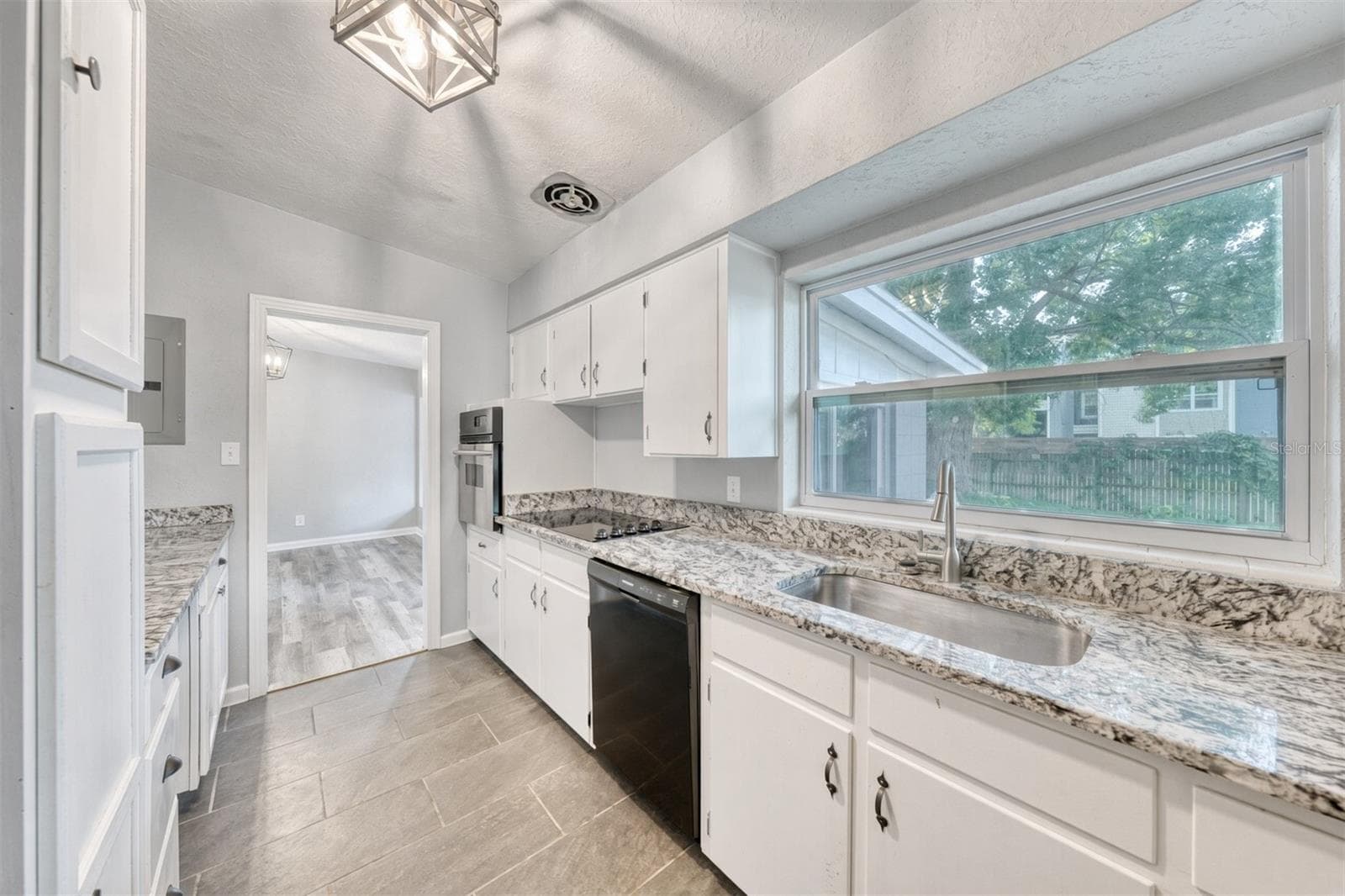 Kitchen. - 1712 EDMUNDSHIRE RD, ORLANDO