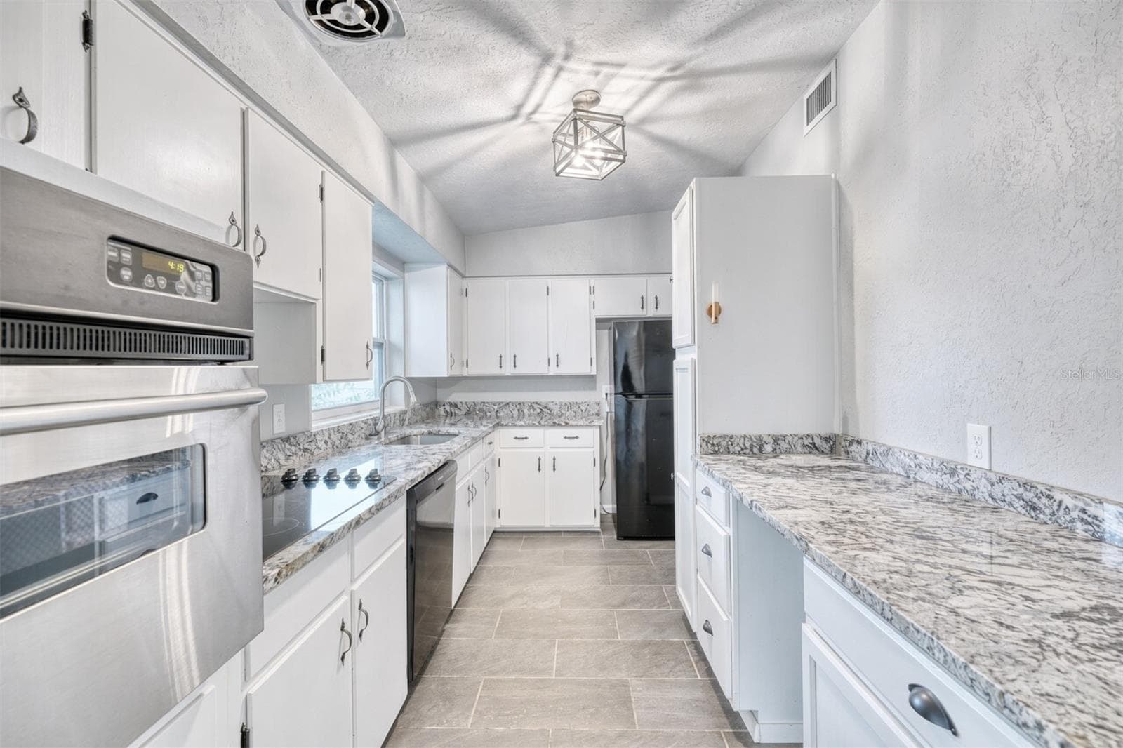 Kitchen. - 1712 EDMUNDSHIRE RD, ORLANDO