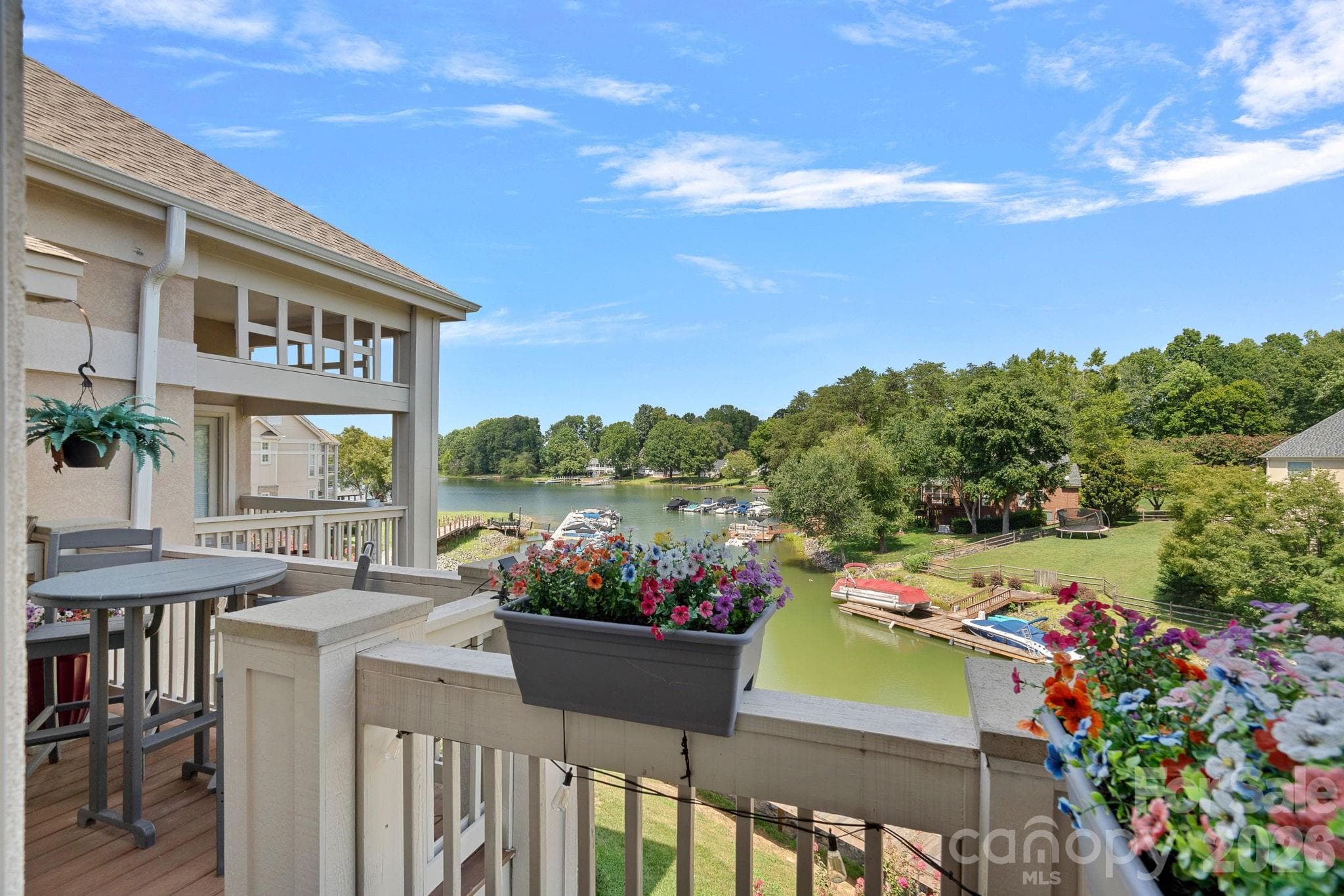 Nice size deck overlooking Lake Norman - 103 Pier 33 Drive, Mooresville