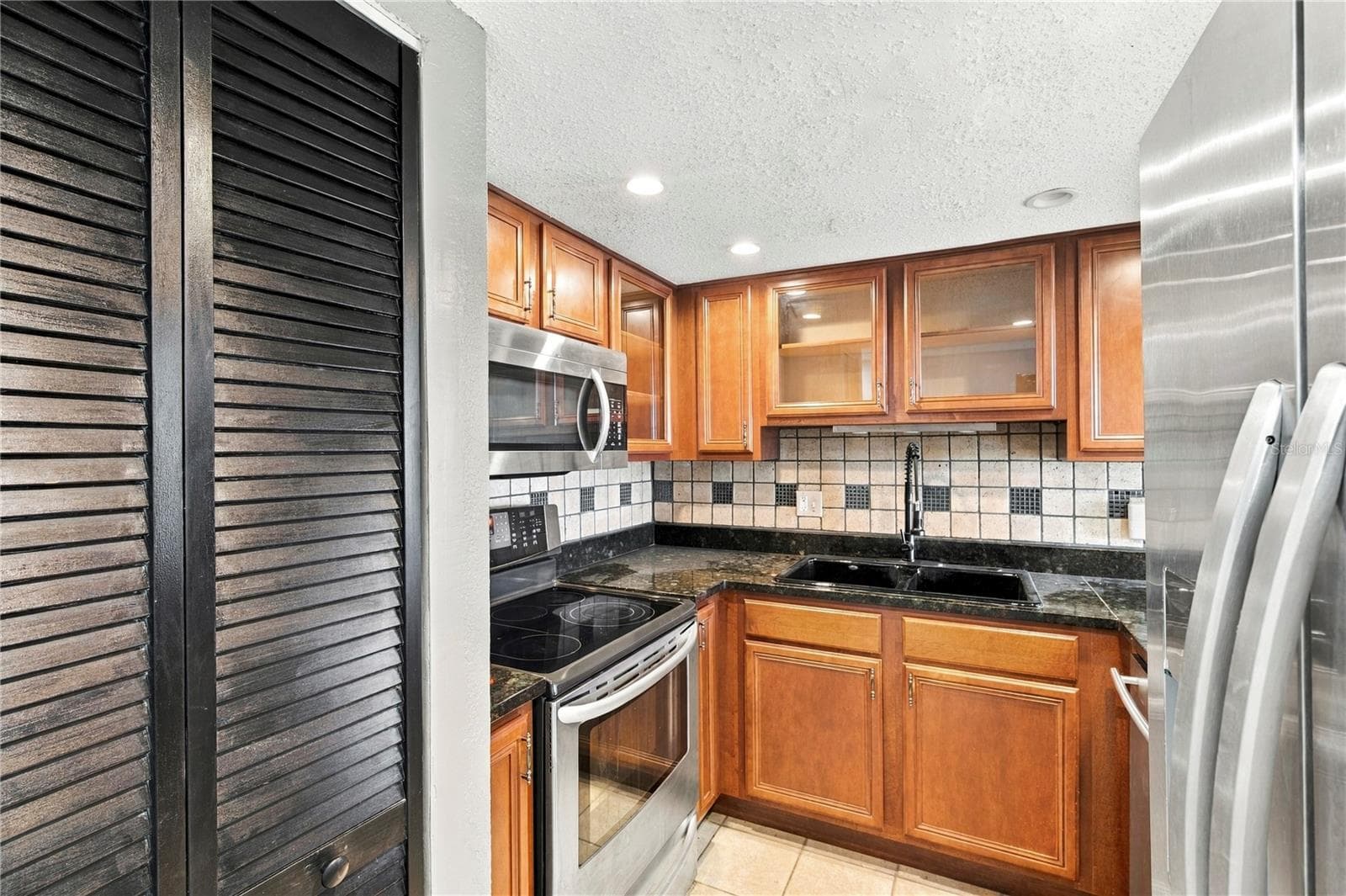 Ample Countertops - 738 HAVEN PL, TARPON SPRINGS