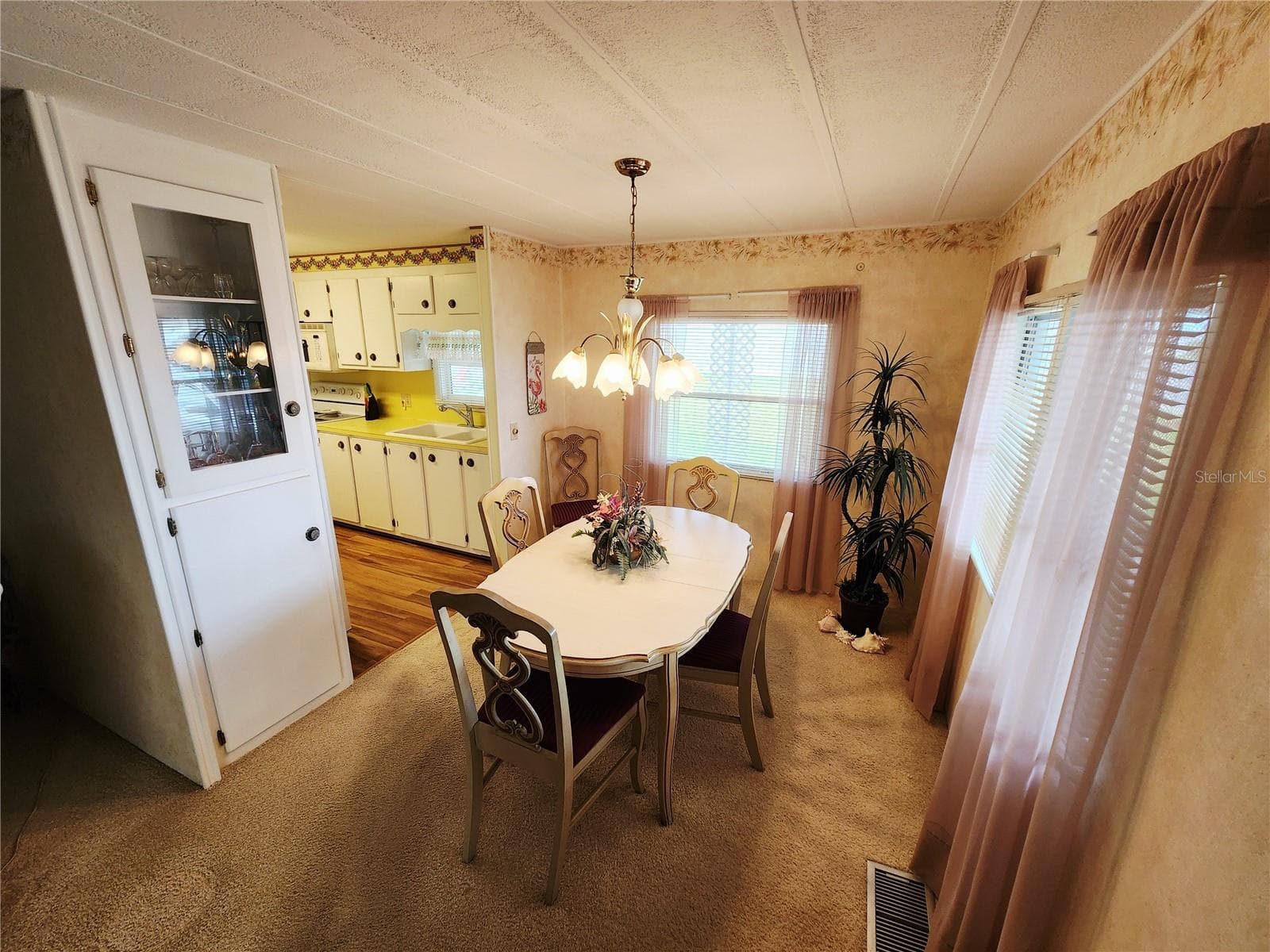 Dining Room - 5408 CHATEAU LN, BRADENTON