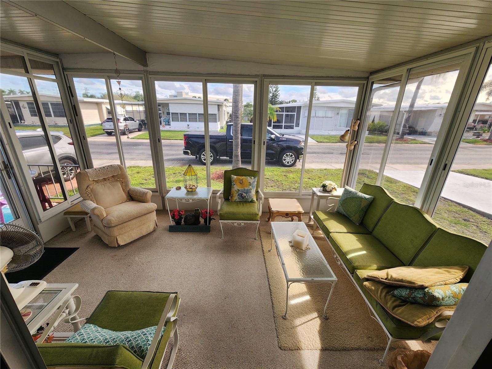 Glassed in Florida Room - 5408 CHATEAU LN, BRADENTON