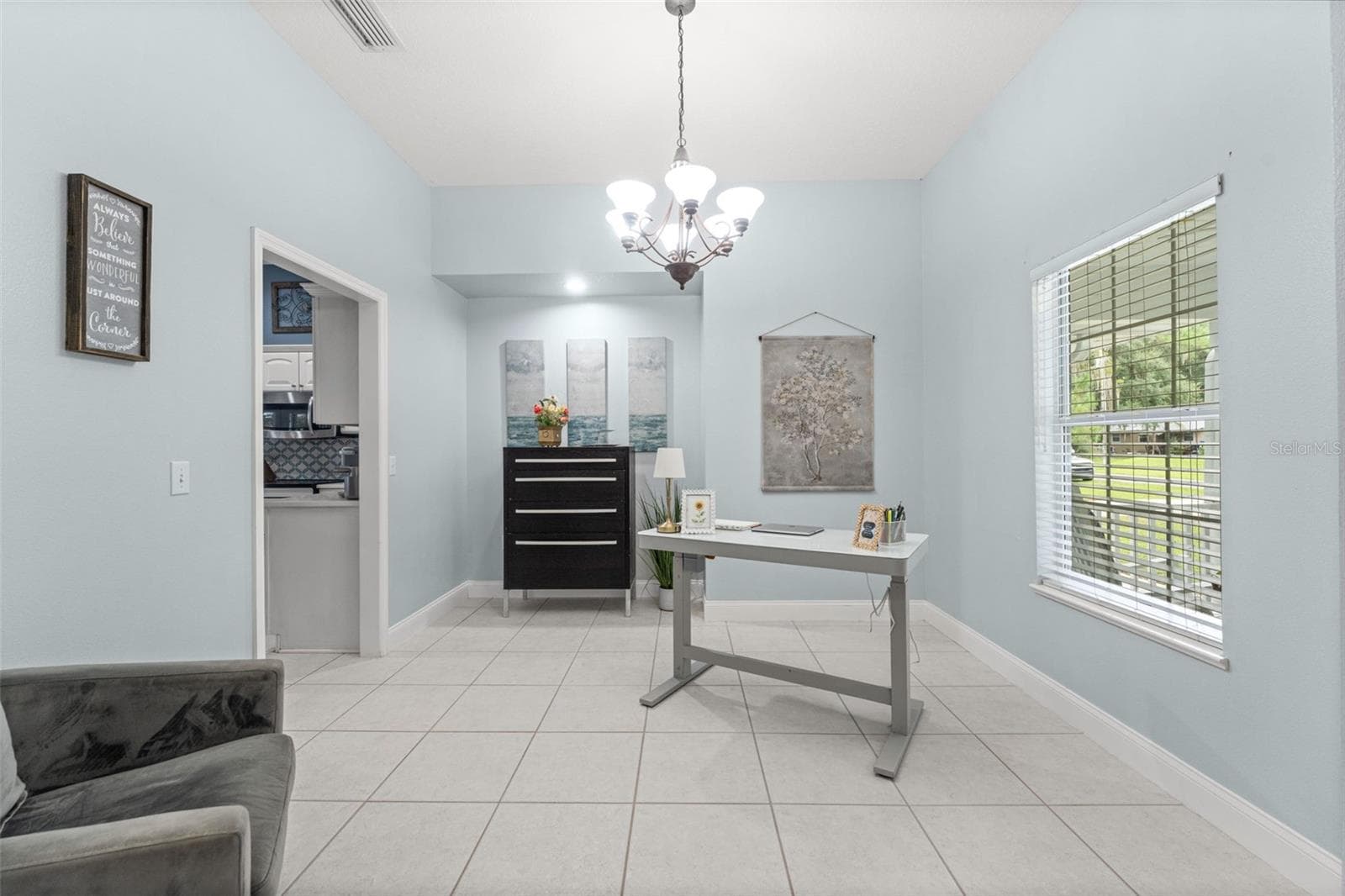 Single Family Residence at 14209 NELL DR, ORLANDO, photo 6 of 40