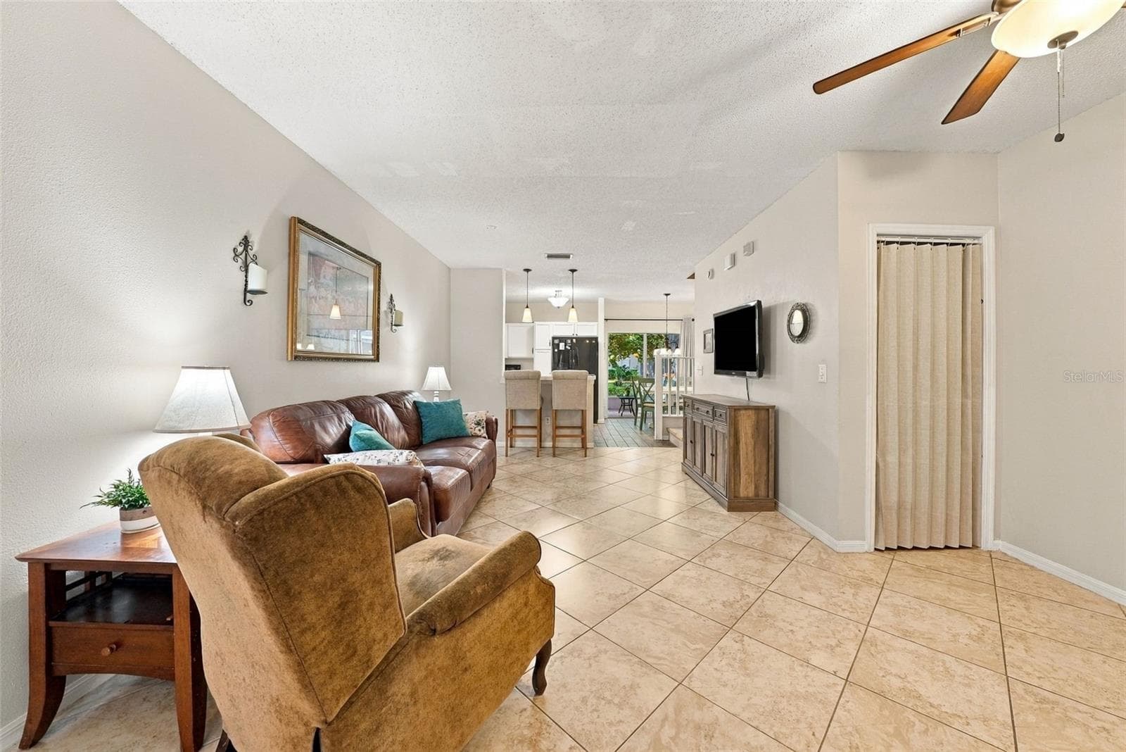 LIVINGROOM - 10429 HERON LAKE DR, RIVERVIEW