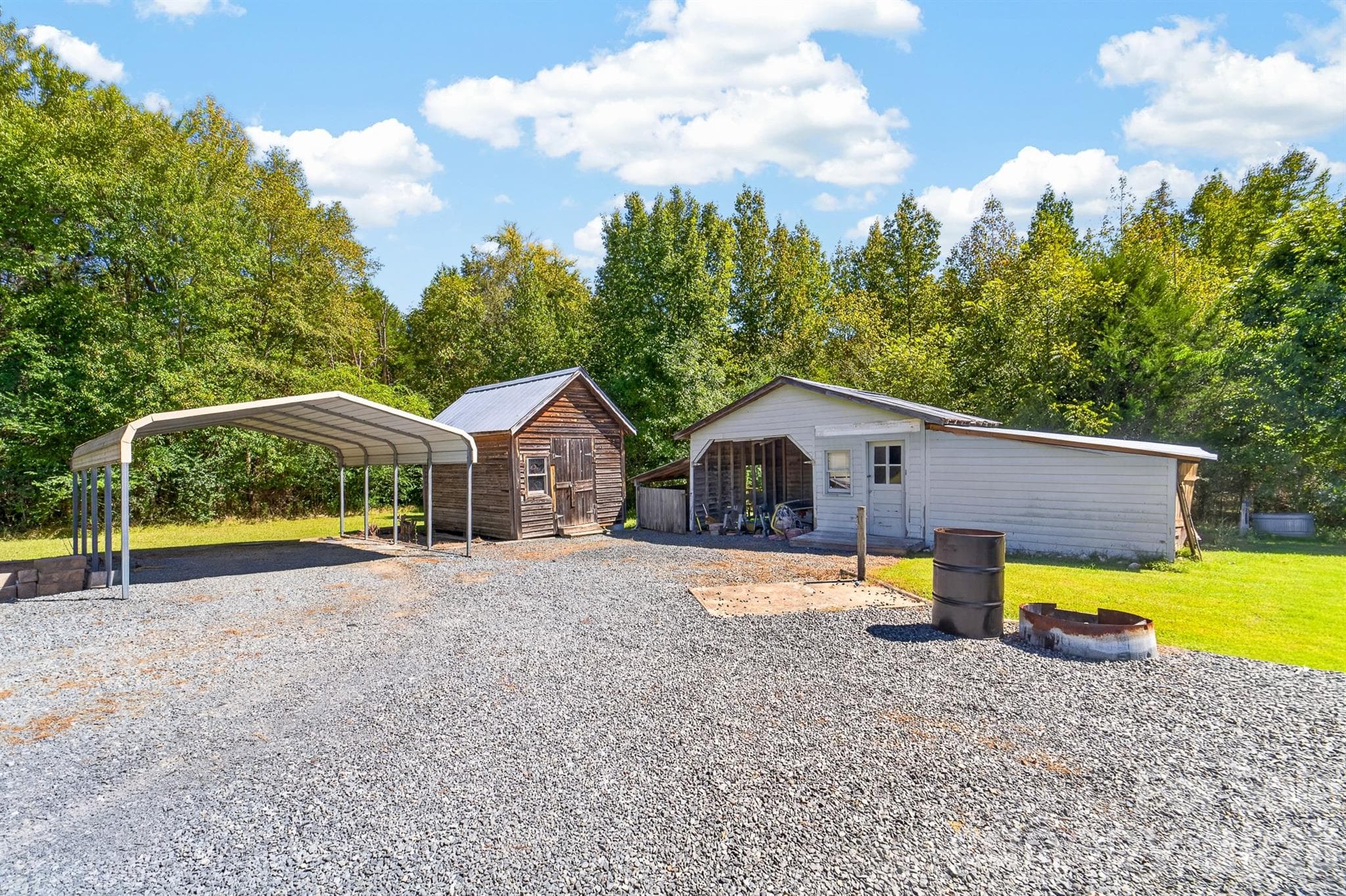 Storage shed with electricity to remain - 9702 Quail Cove Court, Indian Trail