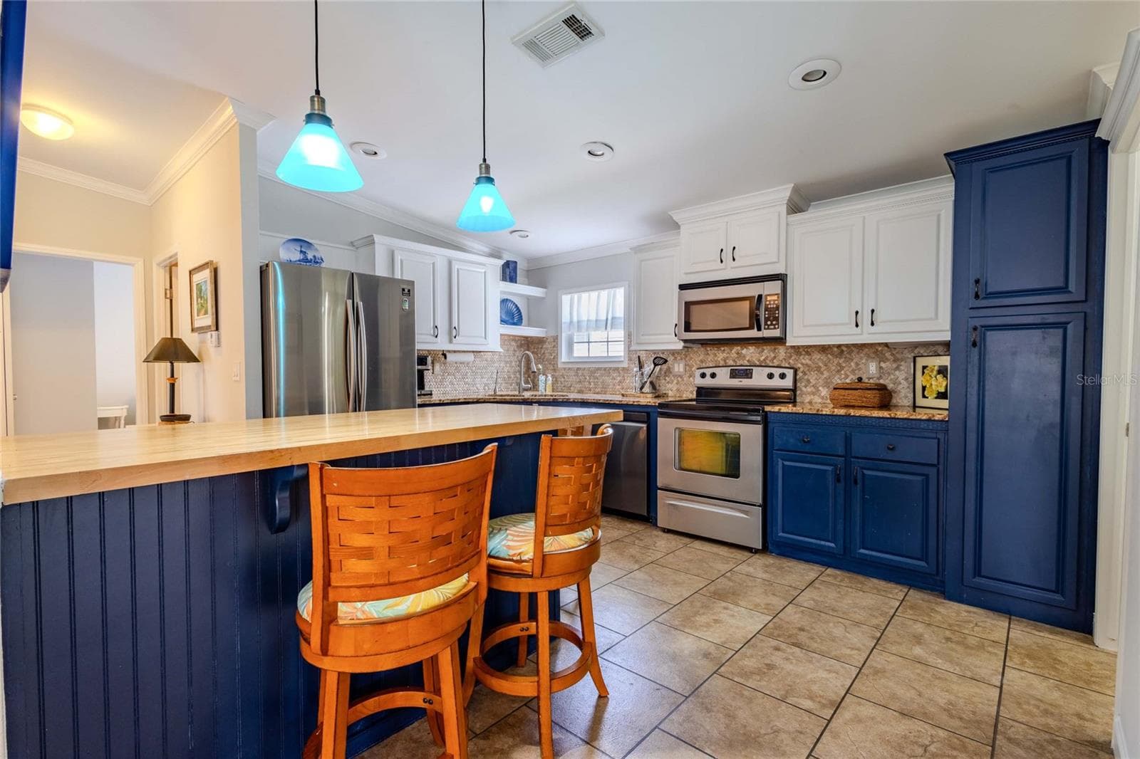 Manufactured Home at 2100 KINGS HWY #402, PORT CHARLOTTE, photo 5 of 95