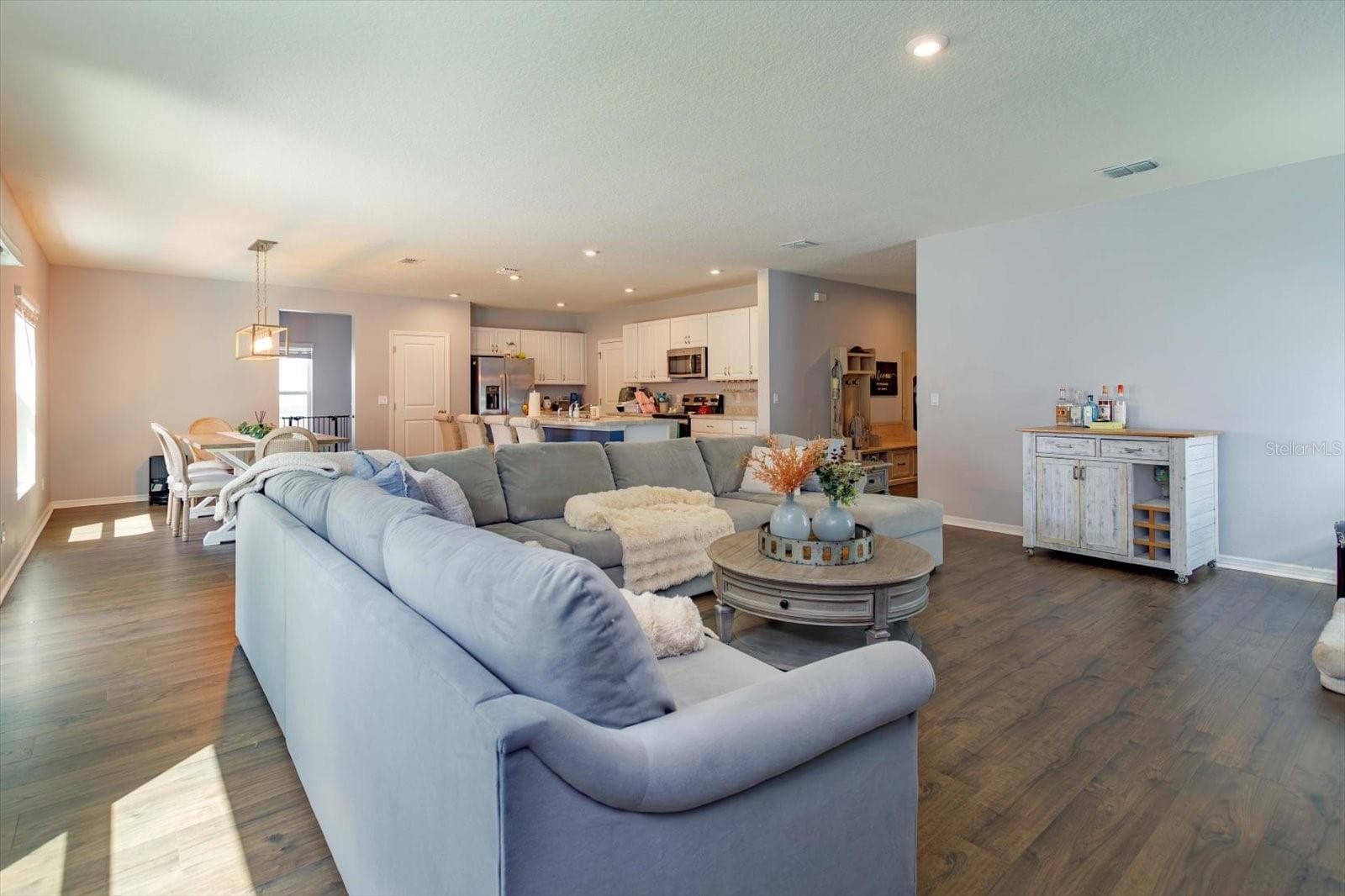 Single Family Residence at 89 PRAIRIE FALCON DR, GROVELAND, photo 6 of 39