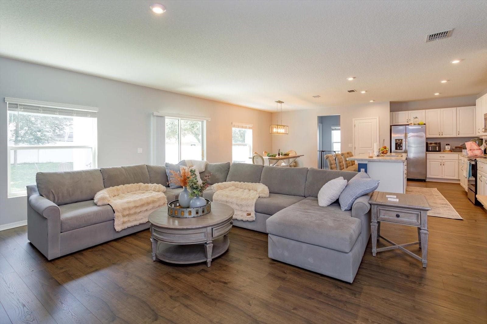 Single Family Residence at 89 PRAIRIE FALCON DR, GROVELAND, photo 7 of 39