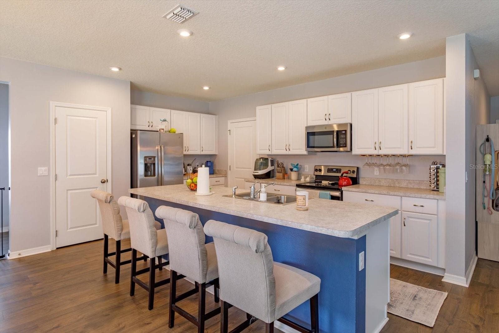 Single Family Residence at 89 PRAIRIE FALCON DR, GROVELAND, photo 8 of 39