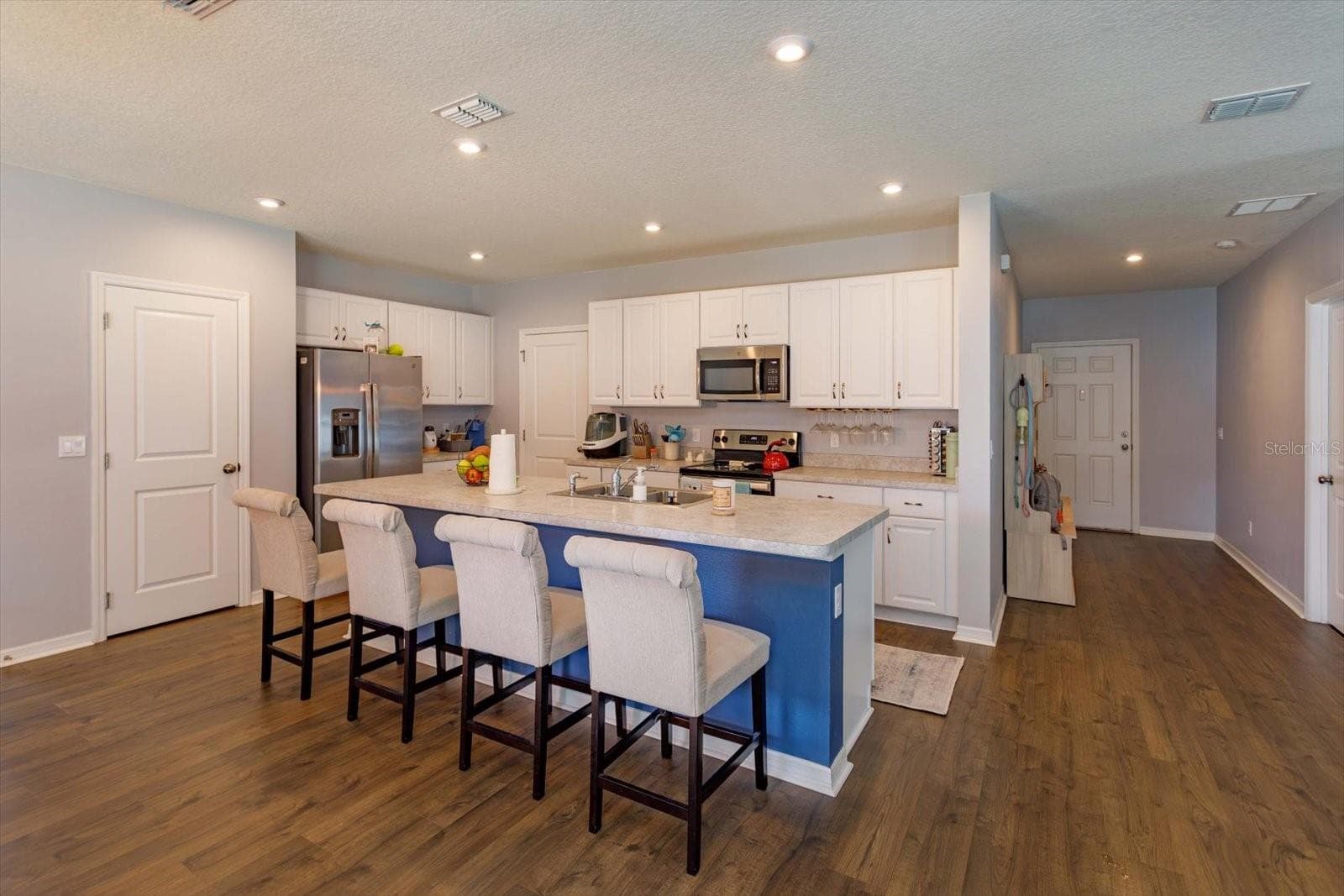 Single Family Residence at 89 PRAIRIE FALCON DR, GROVELAND, photo 9 of 39