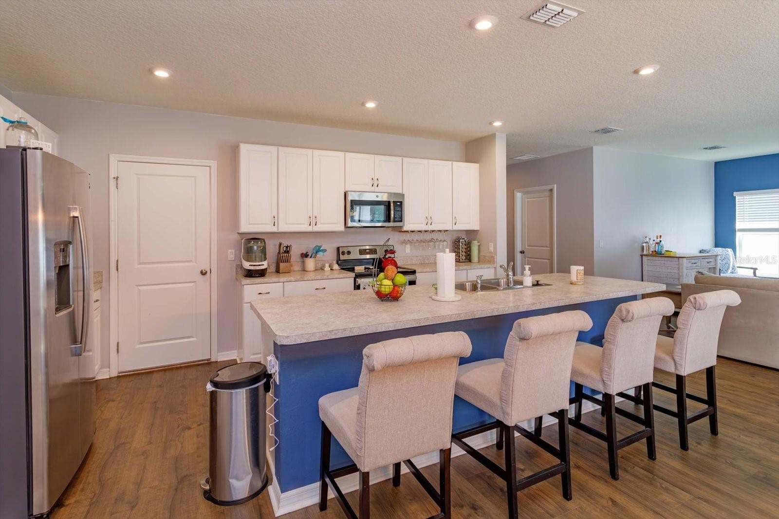 Single Family Residence at 89 PRAIRIE FALCON DR, GROVELAND, photo 12 of 39
