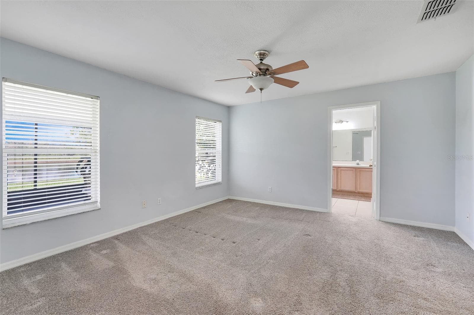Master Bedroom - 831 BELHAVEN DR, ORLANDO