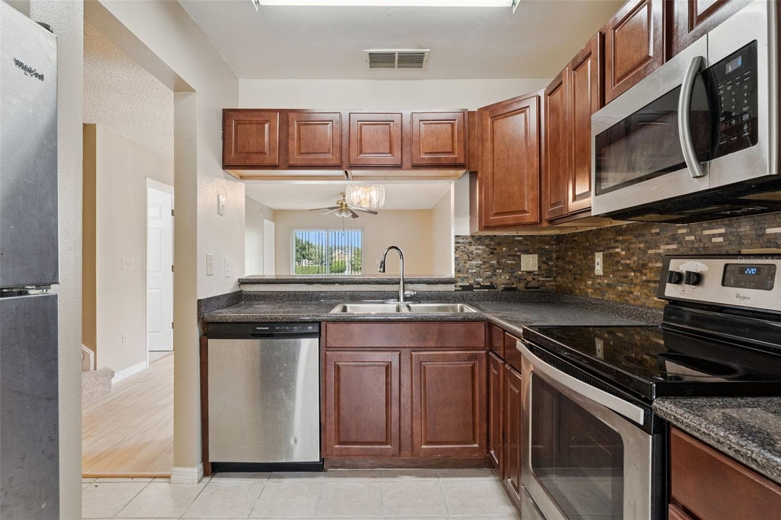 Condominium at 1192 N FAIRWAY DR #1192, APOPKA, photo 4 of 27