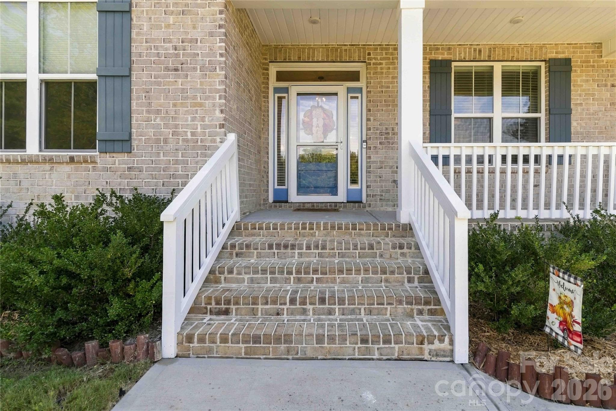 Single Family Residence at 418 Kingsburry Road, Clover, photo 5 of 42