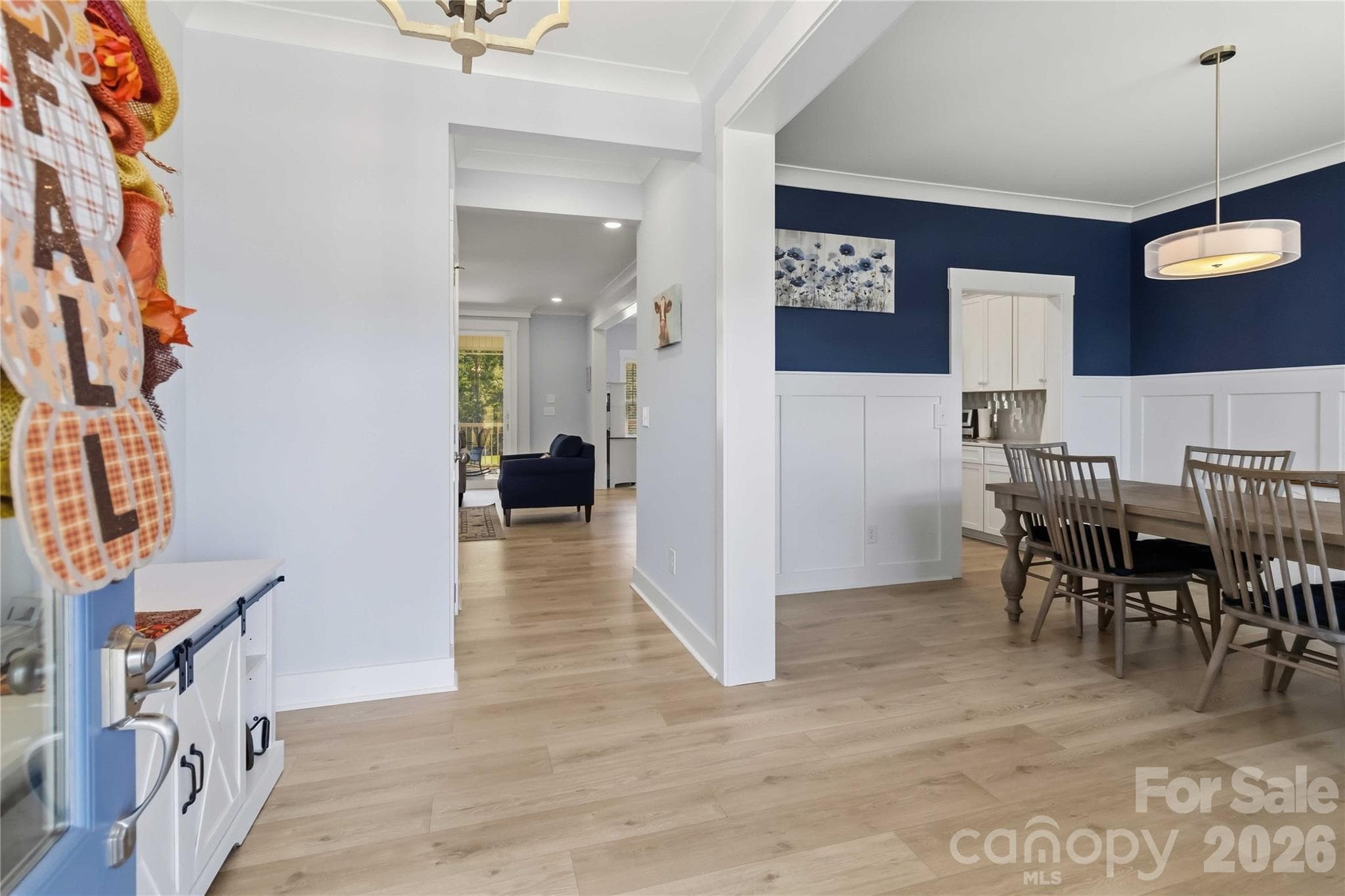 Single Family Residence at 418 Kingsburry Road, Clover, photo 8 of 42