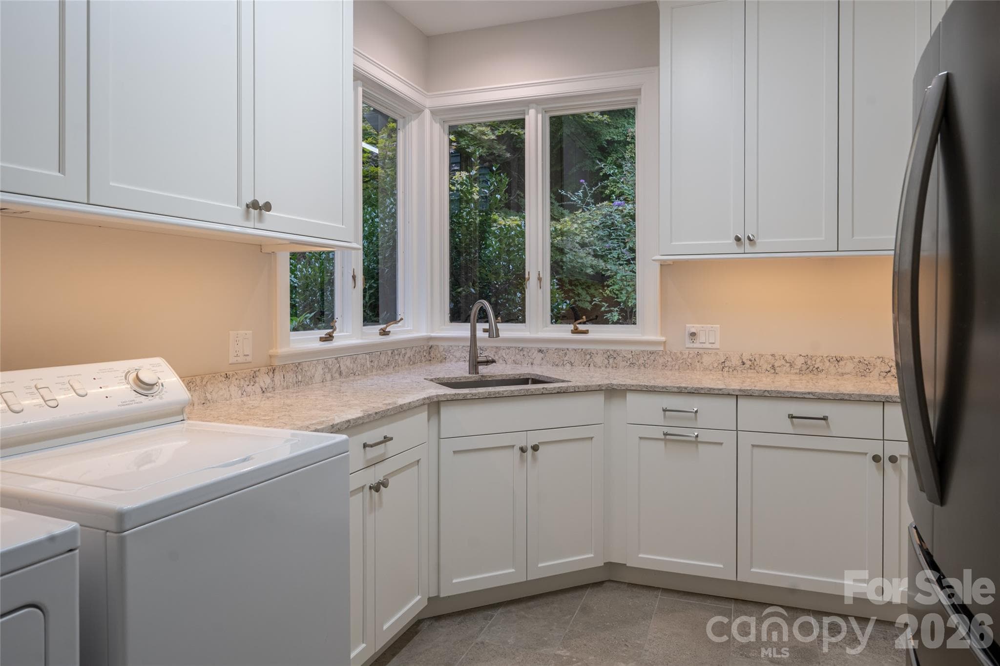 Single Family Residence at 4 Cedar Hill Drive, Asheville, photo 21 of 48