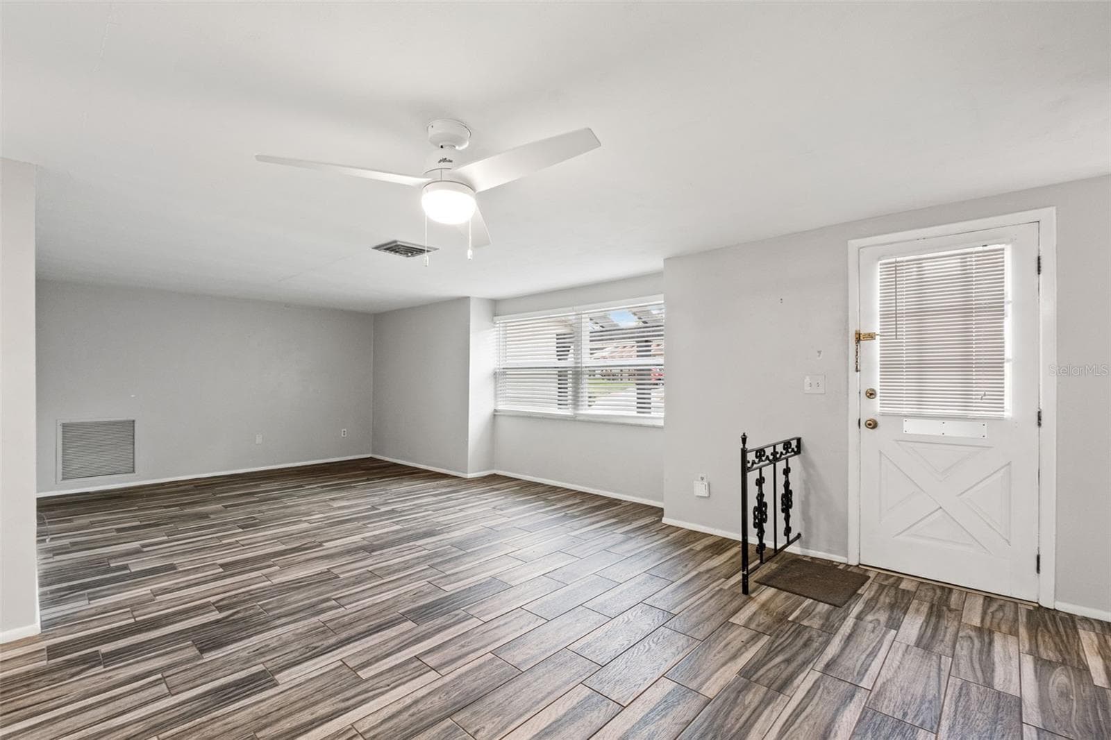 Single Family Residence at 8024 BEAVER CREEK LOOP, HUDSON, photo 13 of 58