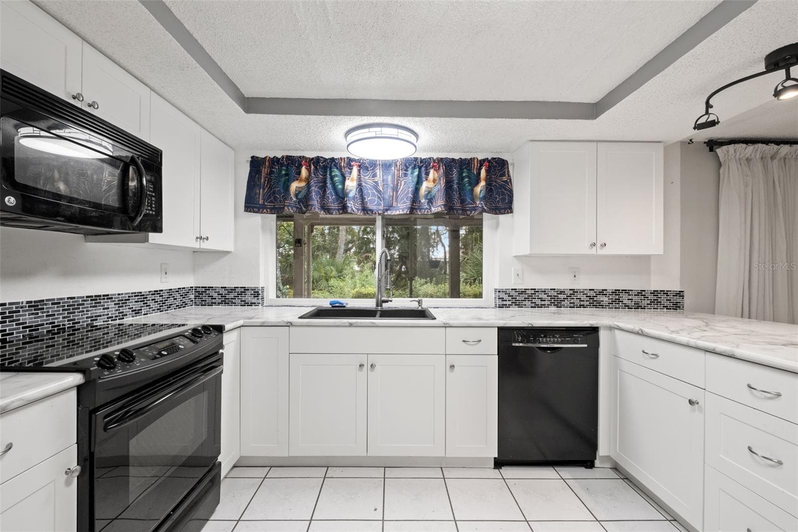 Single Family Residence at 8024 BEAVER CREEK LOOP, HUDSON, photo 16 of 58