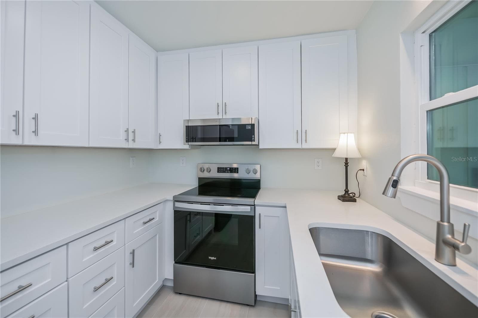 Totally remodeled kitchen with quartz countertops! - 352 OAK ST, ENGLEWOOD