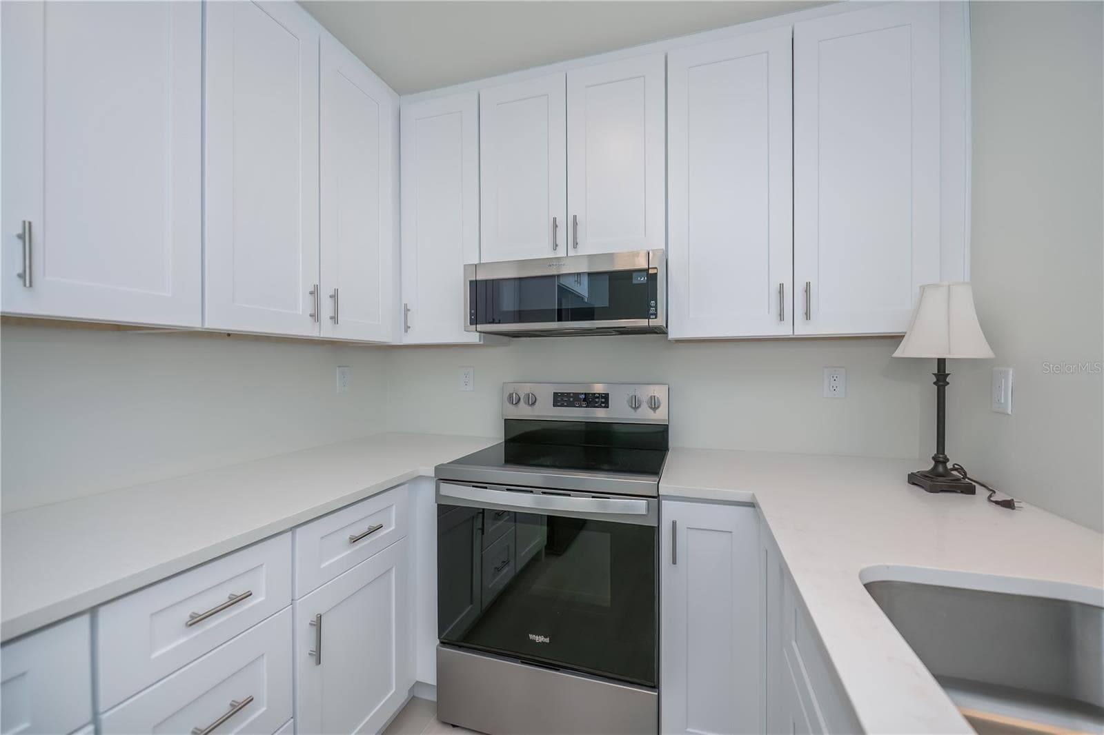 Kitchen - 352 OAK ST, ENGLEWOOD