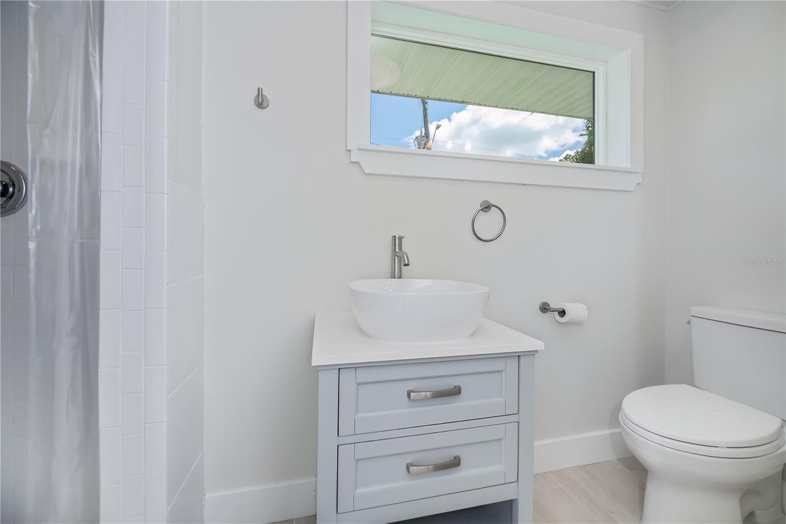 Primary bathroom - 352 OAK ST, ENGLEWOOD