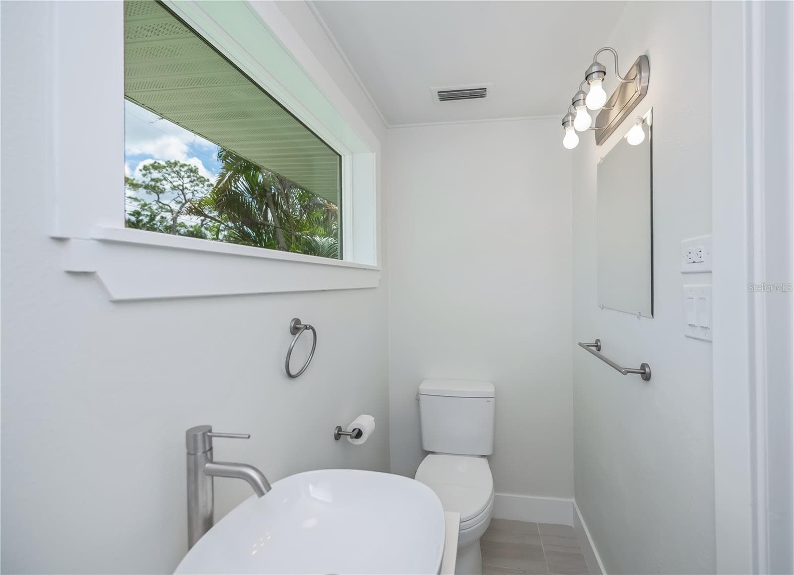 Primary bathroom - 352 OAK ST, ENGLEWOOD