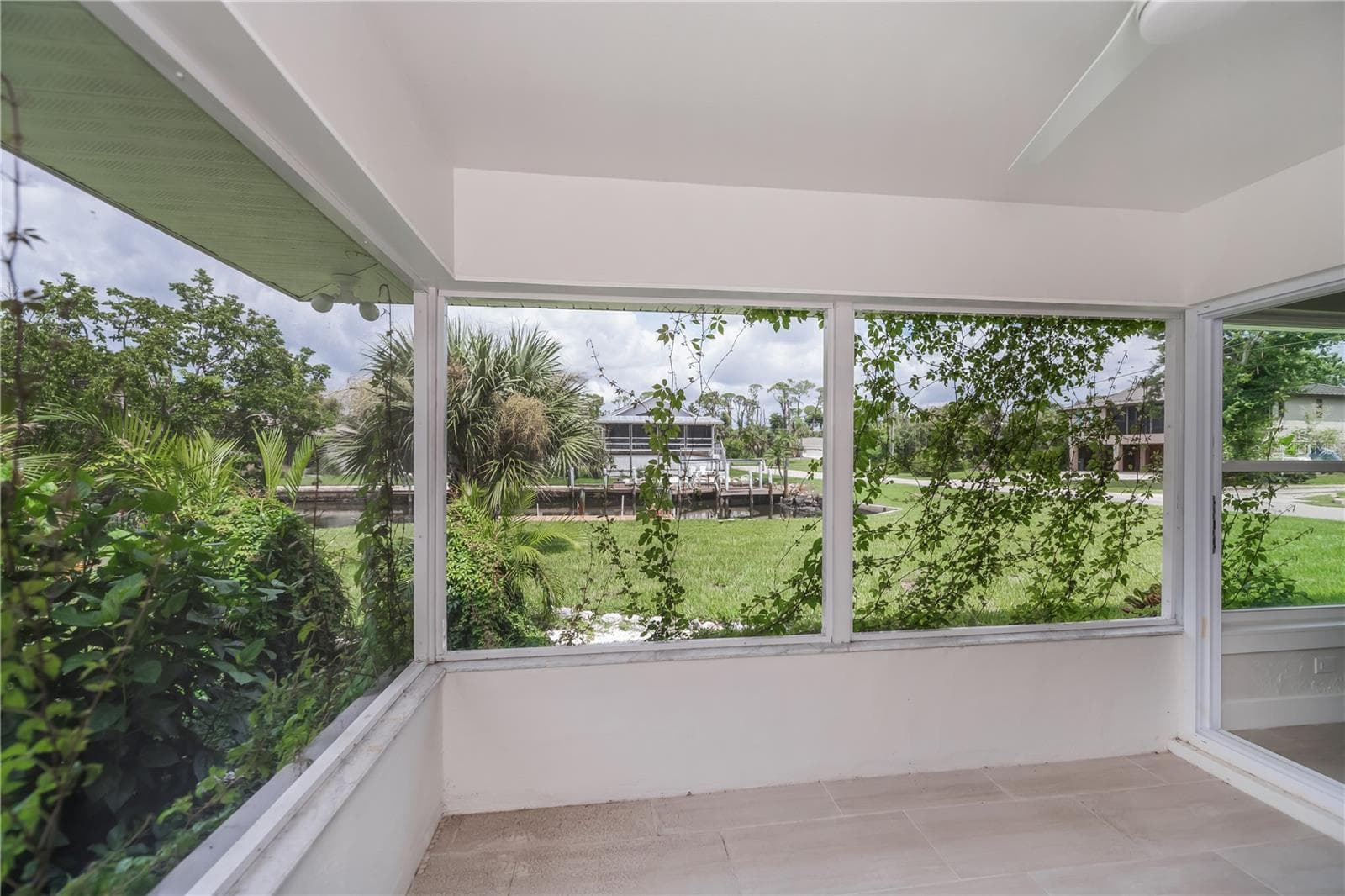 Rear lanai overlooking the canal - 352 OAK ST, ENGLEWOOD