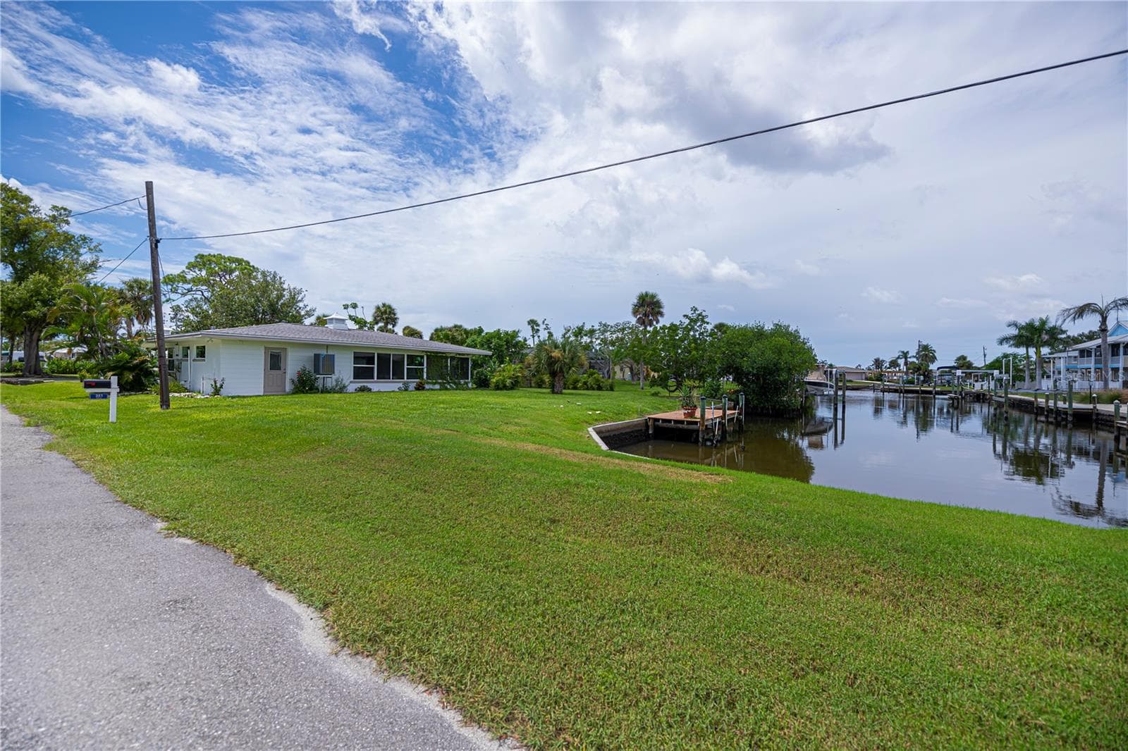 Canal views - 352 OAK ST, ENGLEWOOD