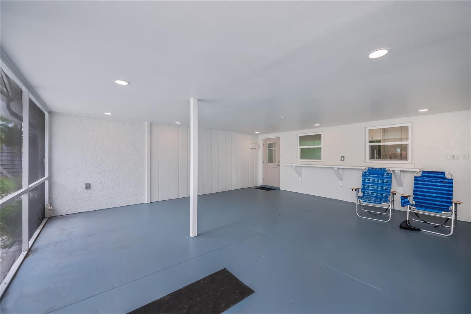 Massive front covered patio - 352 OAK ST, ENGLEWOOD