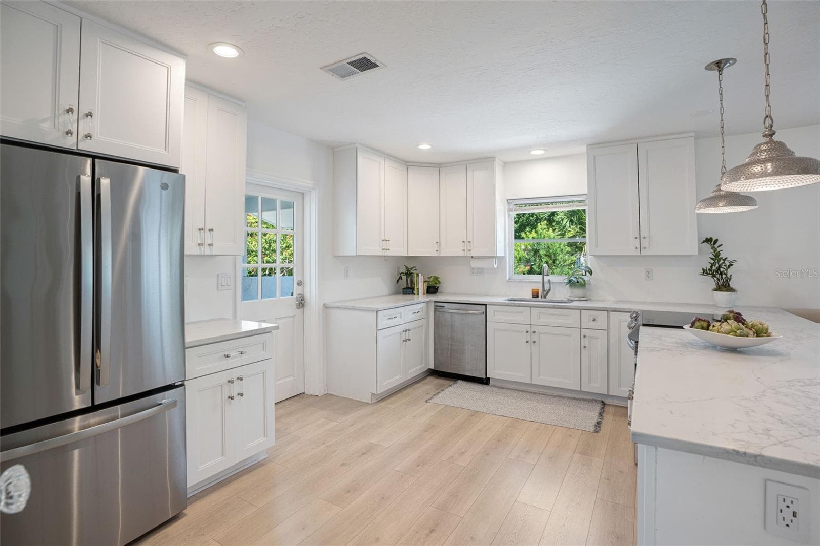 Single Family Residence at 2482 WISTERIA ST, SARASOTA, photo 22 of 40